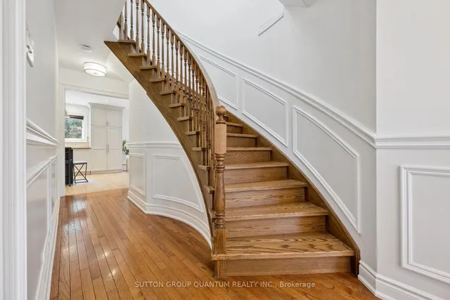 3092 Shannon Cres, Oakville 5