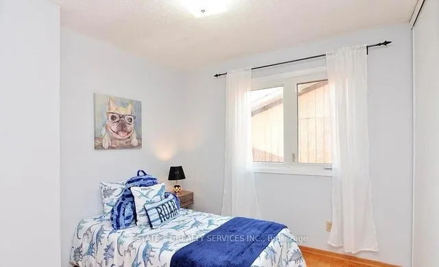 33 Camberley Cres, Brampton 5