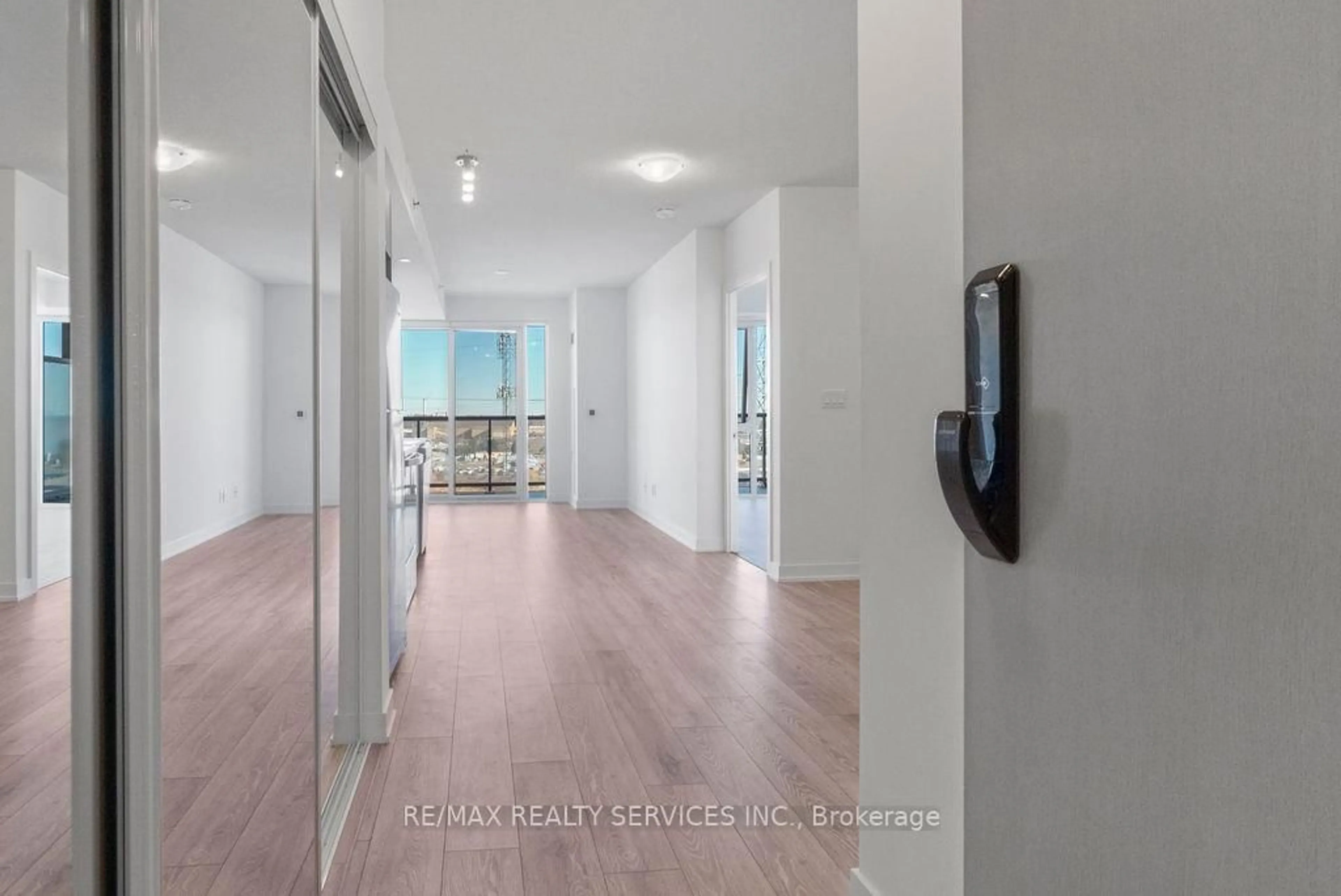 trreb/IMG-W14082092_23416509475752f6d0d1a12f647d4f4d7e885c92a41450253105291ab7ebf407.jpg