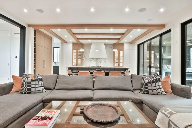 14 Risa Blvd, Toronto 3