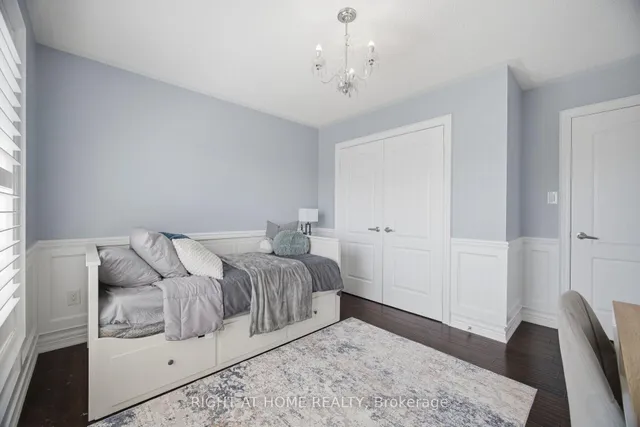420 Nairn Circ, Milton 3