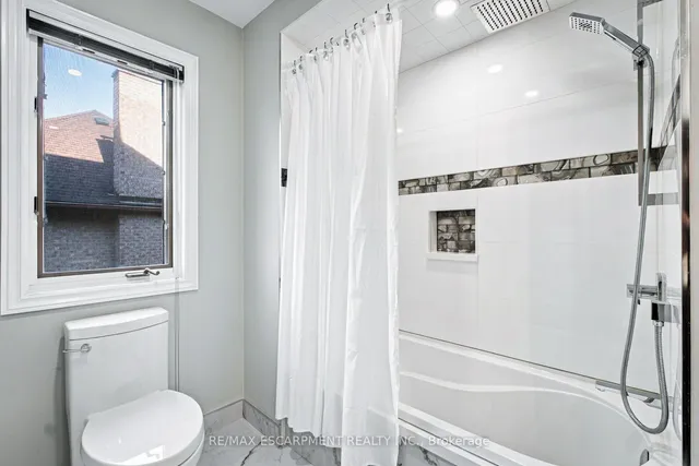 2026 Mississauga Rd, Mississauga 2