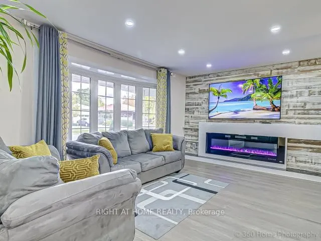 1179 Queens Ave, Oakville 2