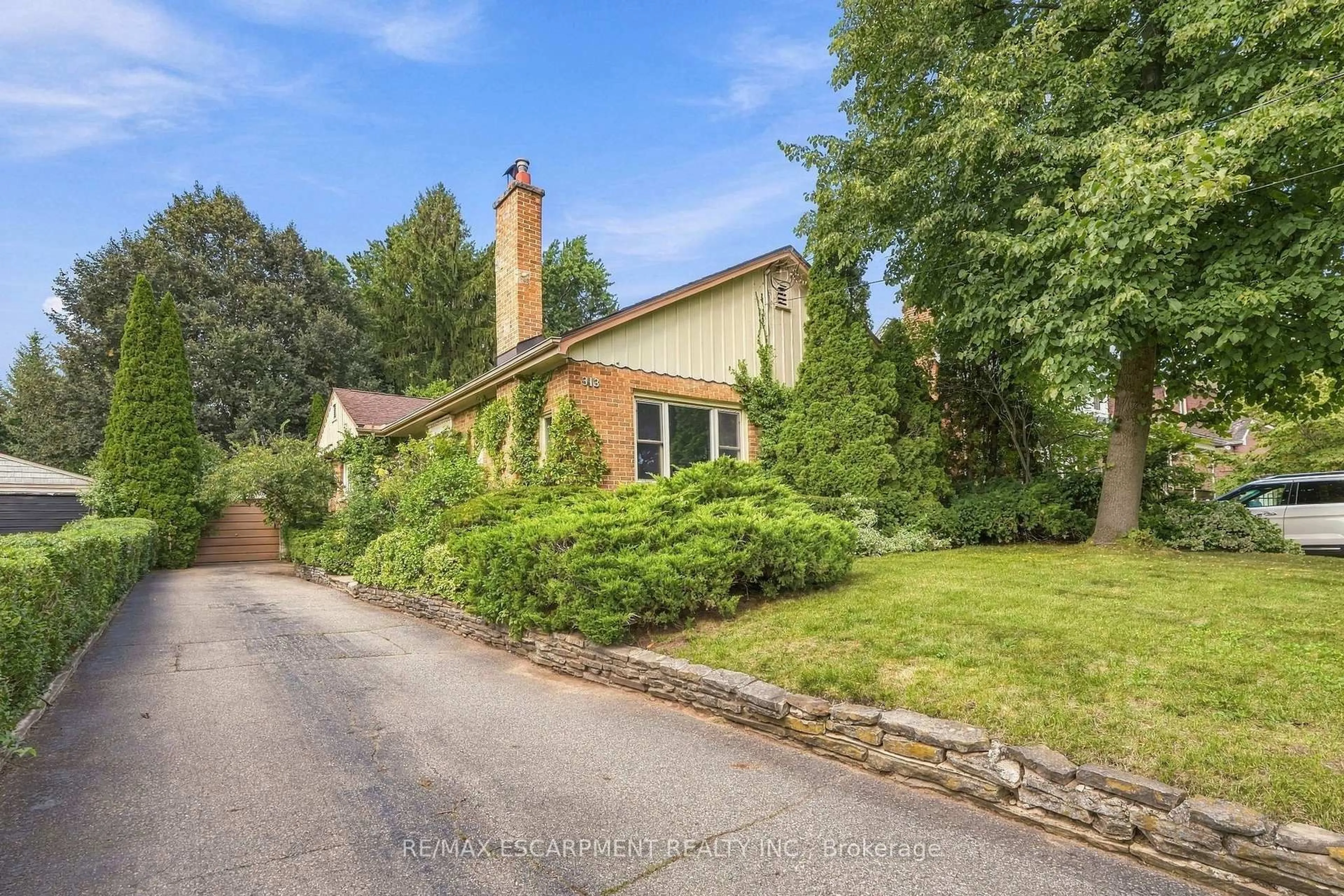 trreb/IMG-W14111500_da8b1dc2affdddb6509958332e086e32130a0db04e3e83b1ff9b9eb9f3c36296.jpg