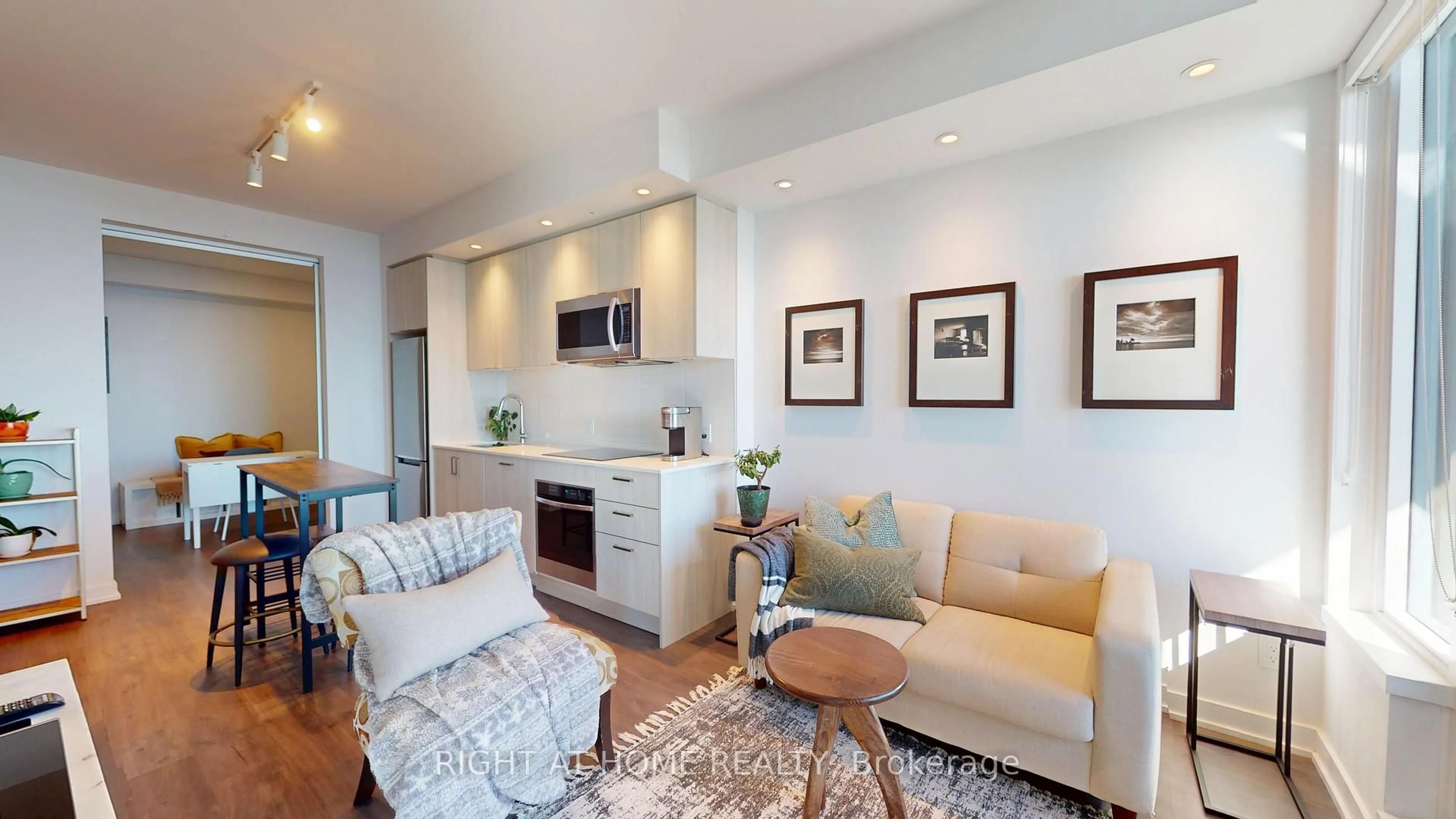 trreb/IMG-W14112010_eec523b4f439056e833b117aadaac08876599b62688a5b013046e99aab384c7d.jpg