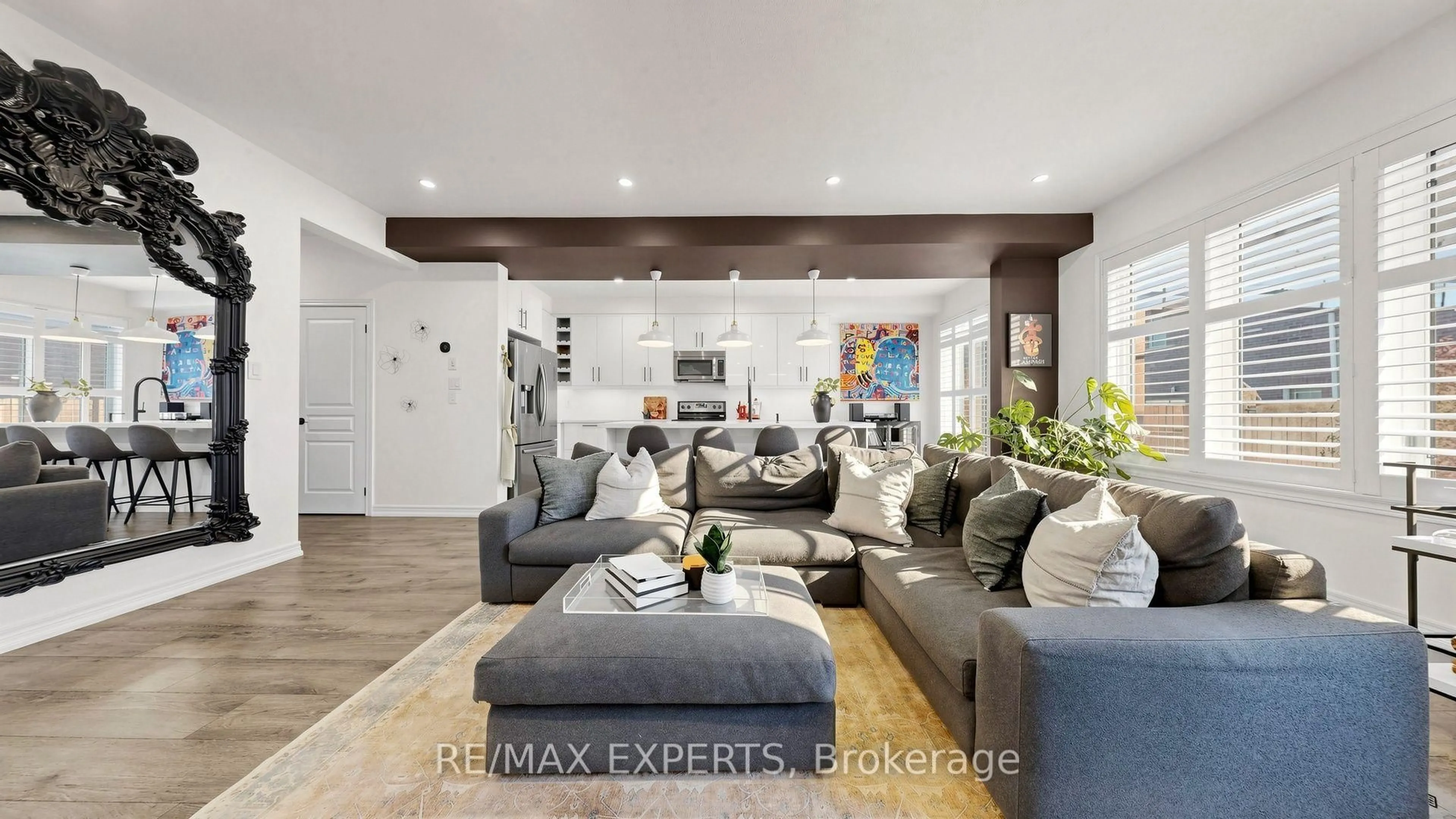 trreb/IMG-W14116258_3d3698e01375b0dfd541e1f5677631bc0dad6fa646a97ad8c3e4fbf6b8e973bc.jpg