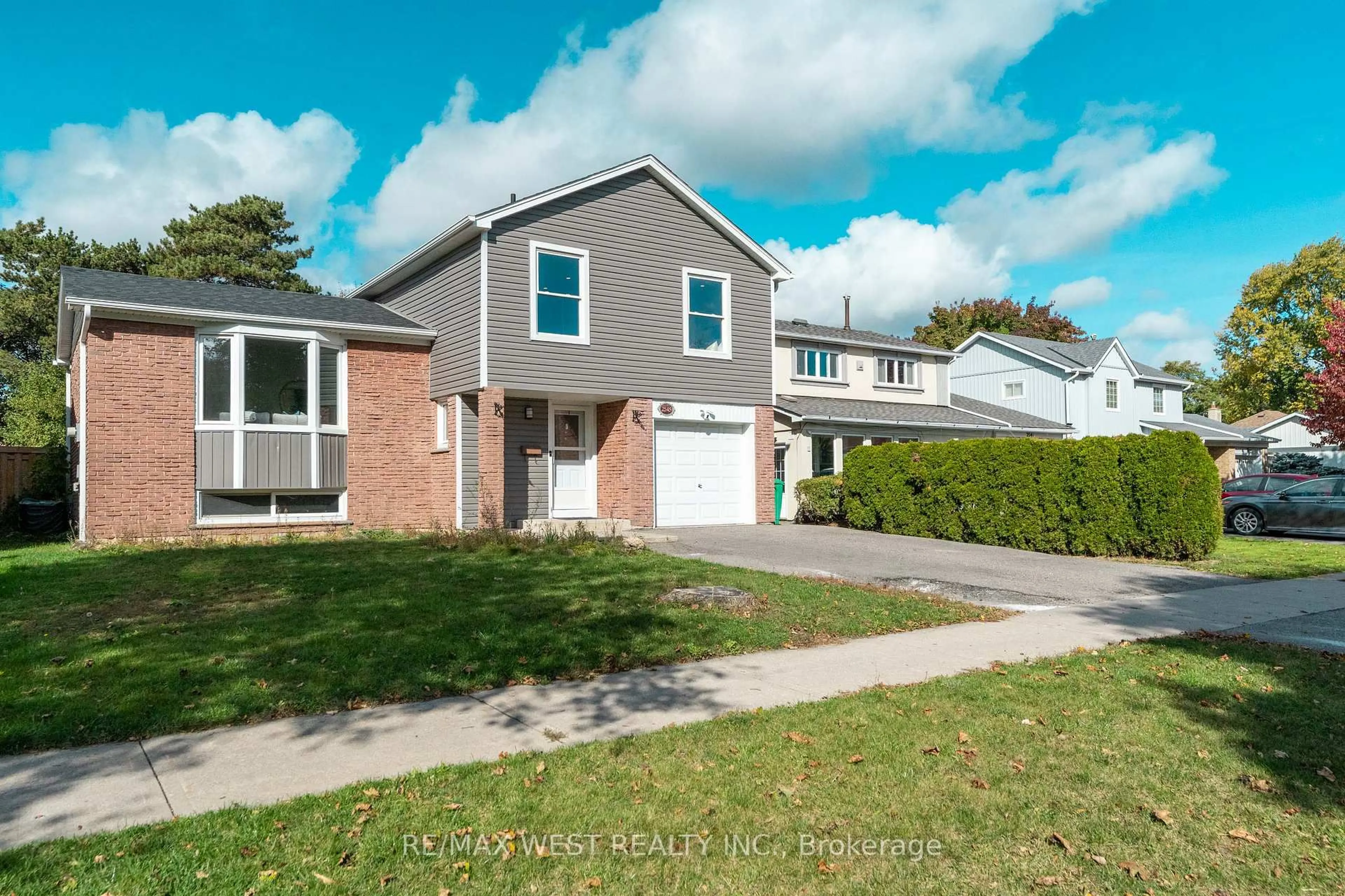 trreb/IMG-W14125138_2ed4a2a663eb12a95d1163e46236092cd163af8c456fcb8b17f5ecd1f706281f.jpg