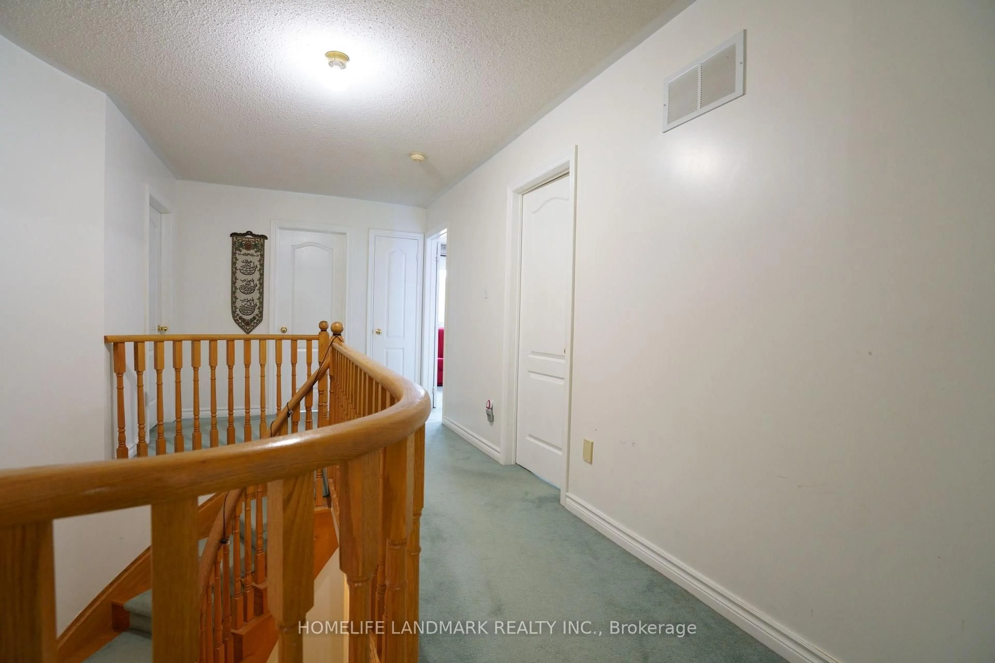 trreb/IMG-W14134176_4cad2109d23a71a34ffda72fac4ca1fb4bde3d3c3170f7b7650bc03a9af4ac85.jpg