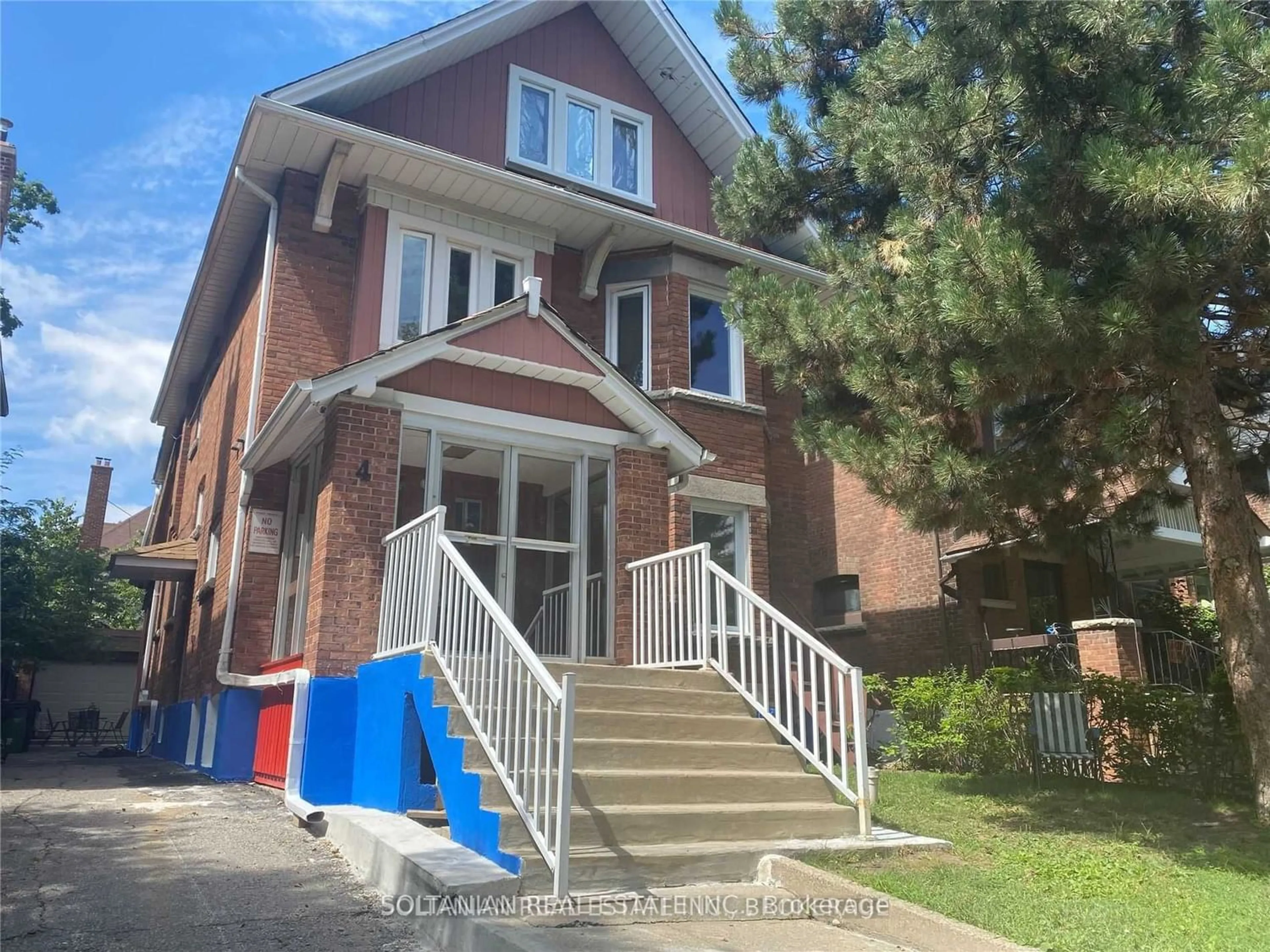 Frontside or backside of a home for 4 Glenholme Ave, Toronto Ontario M6H 3A9
