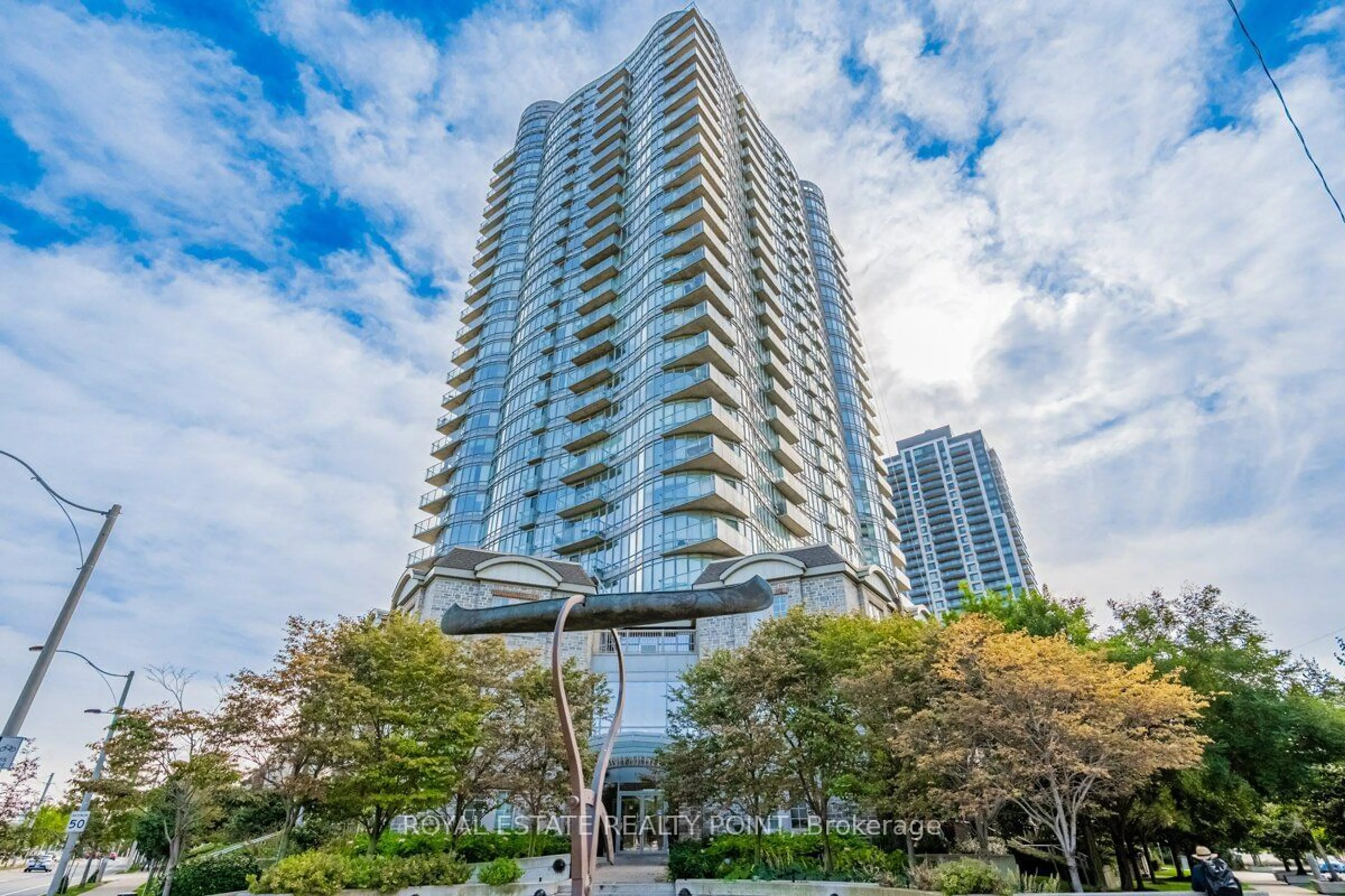 A pic from exterior of the house or condo for 15 Windermere Ave #2708, Toronto Ontario M6S 5A2
