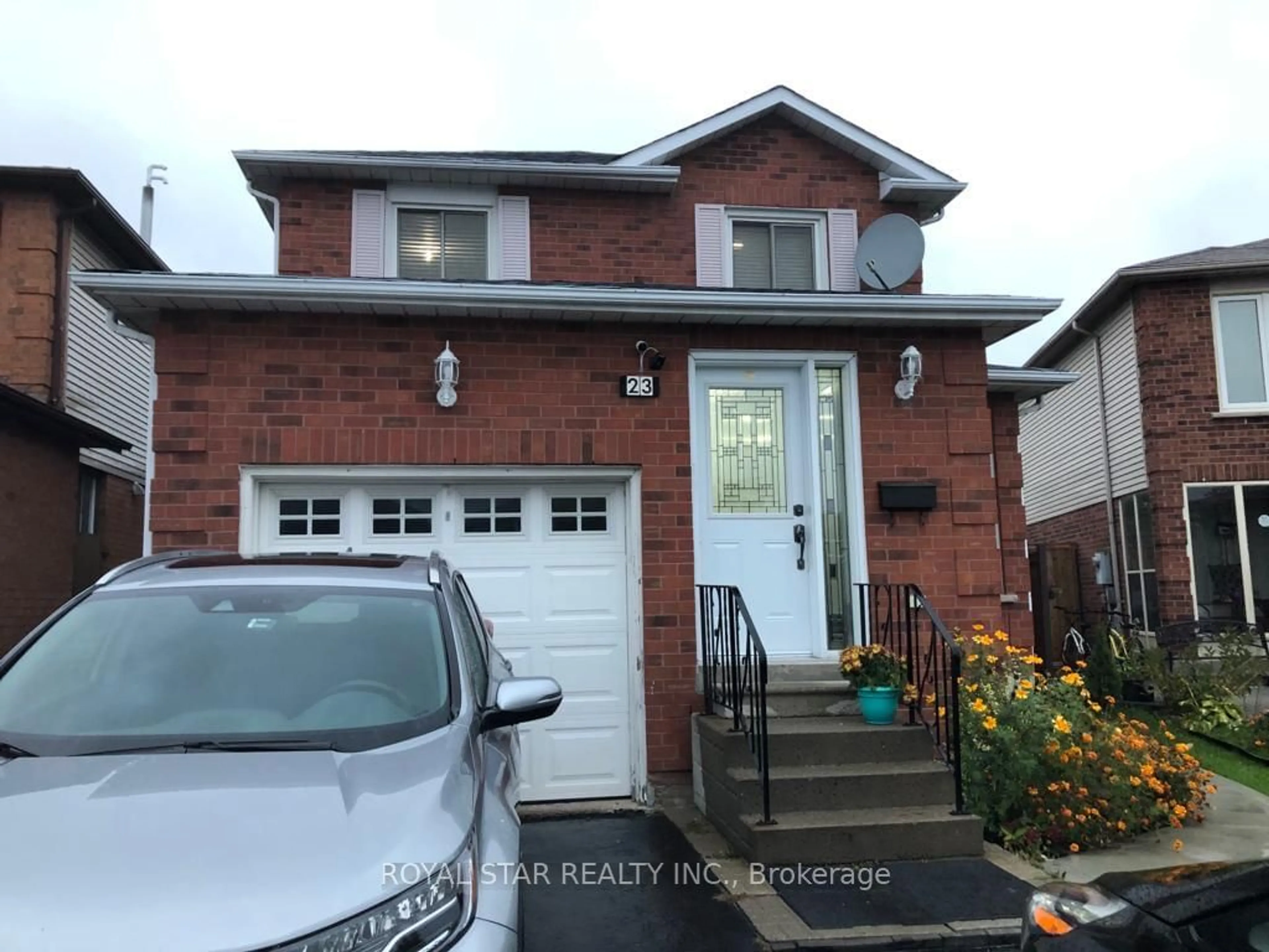 Frontside or backside of a home for 23 Stalbridge Ave, Brampton Ontario L6Y 4H1