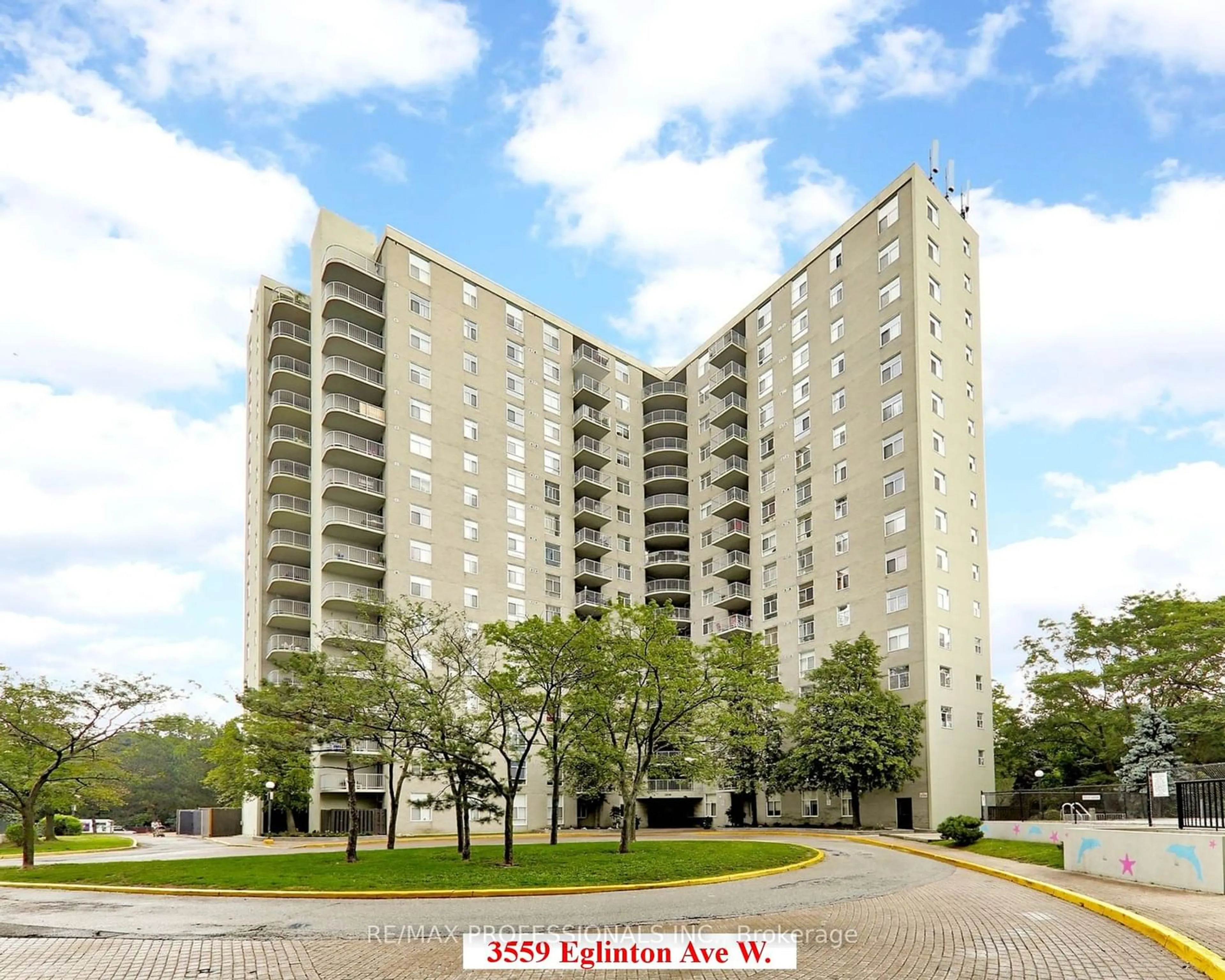 A pic from exterior of the house or condo for 3559 Eglinton Ave #902, Toronto Ontario M6M 5C6