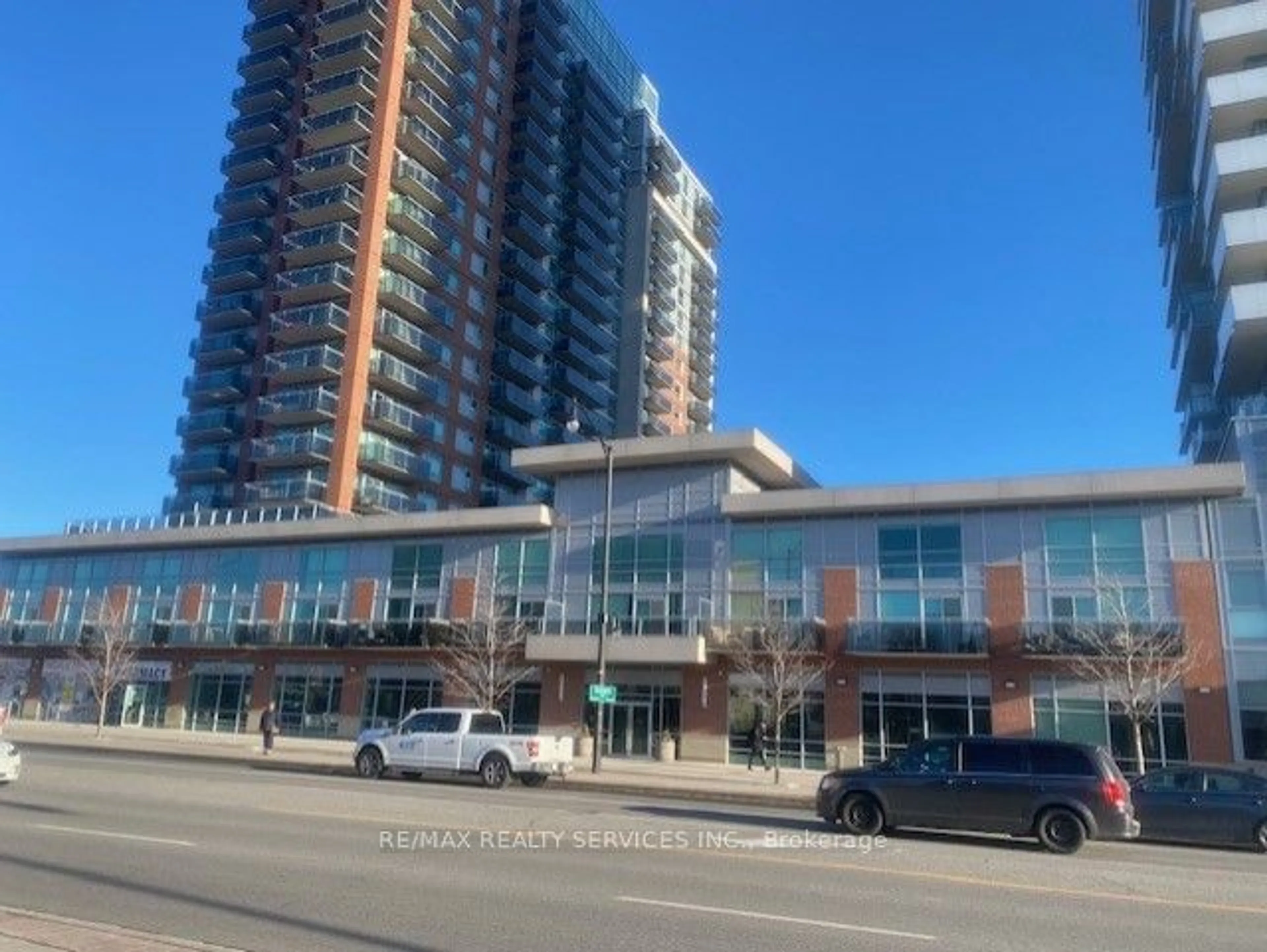 A pic from exterior of the house or condo for 215 Queen St #217, Brampton Ontario L6W 0A9