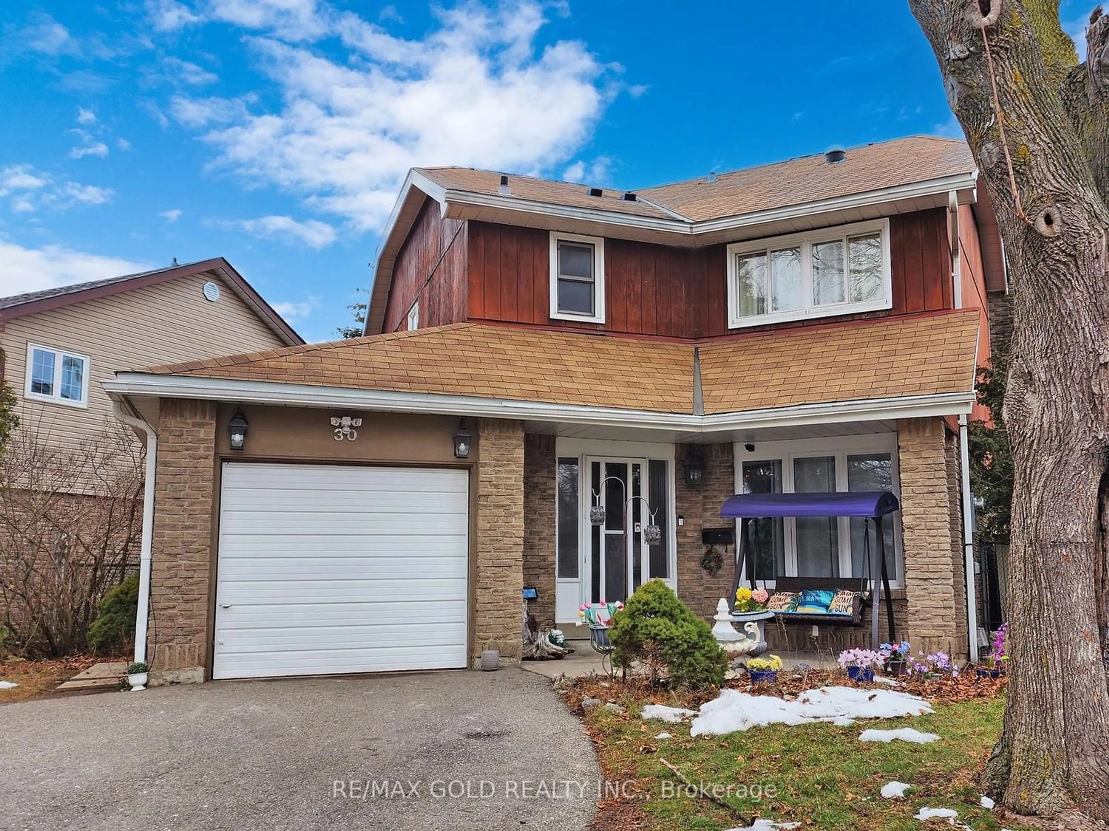 Frontside or backside of a home for 30 Longbourne Cres, Brampton Ontario L6S 2R9