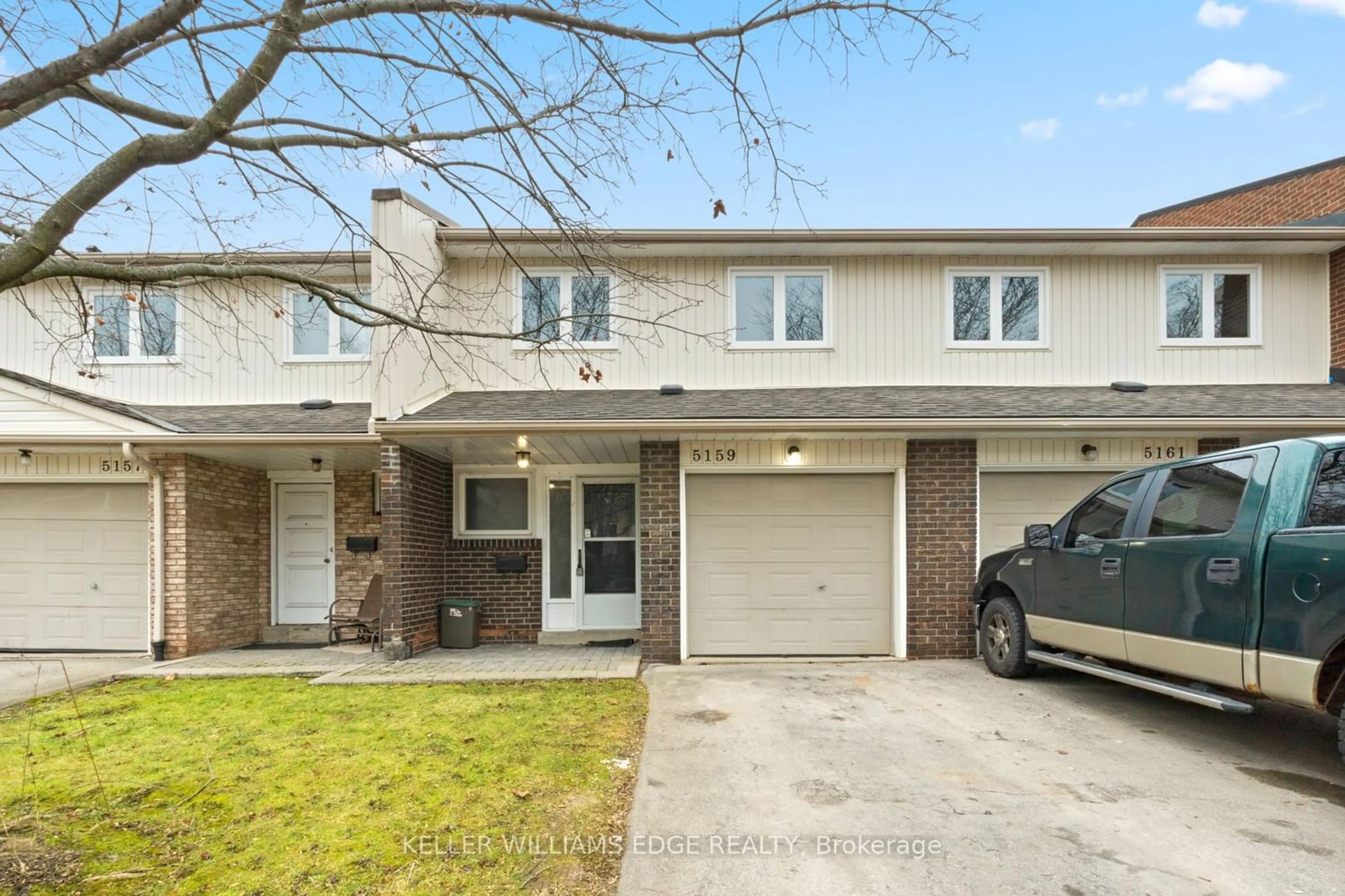 A pic from exterior of the house or condo for 5159 Banting Crt, Burlington Ontario L7L 2Z4