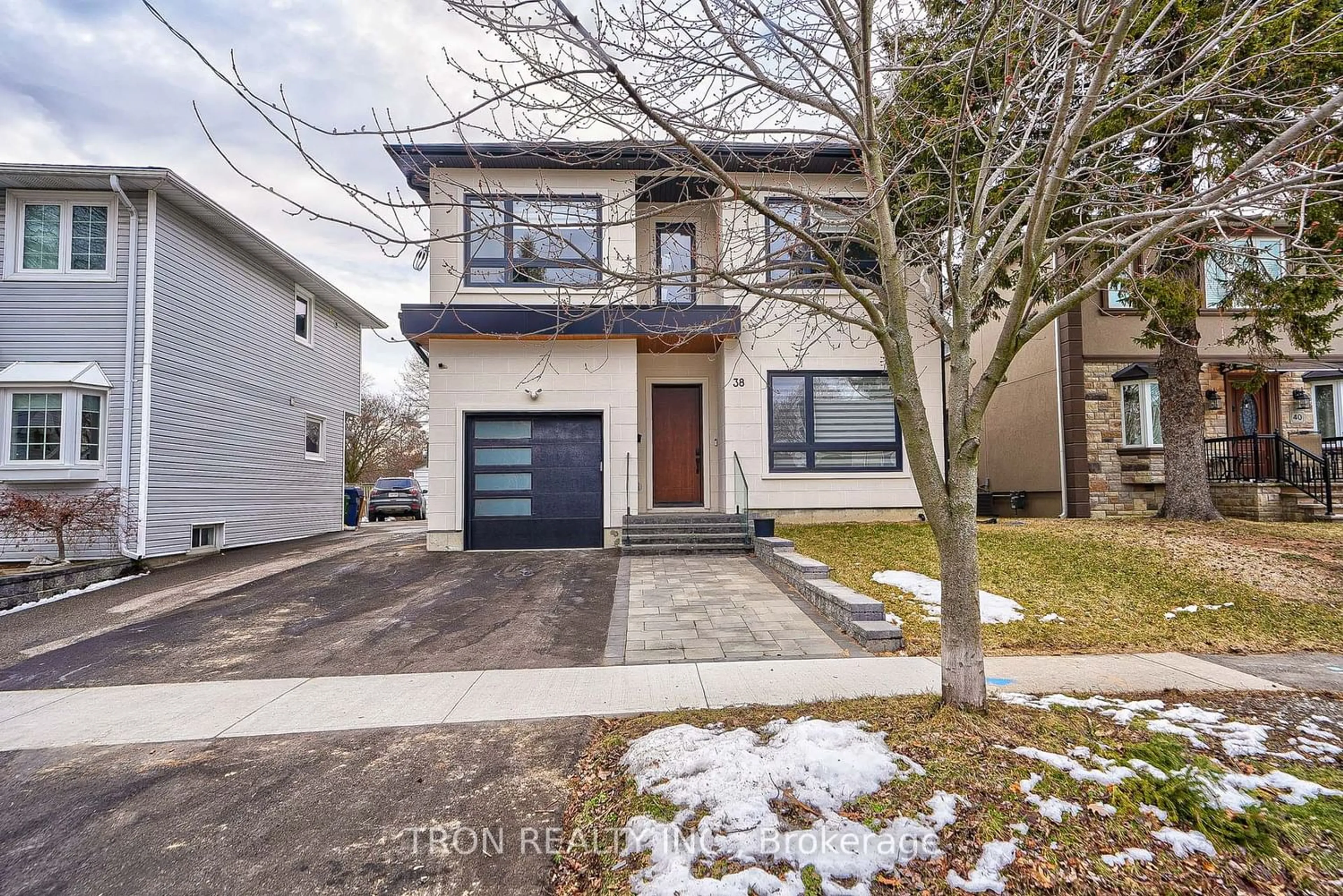 Frontside or backside of a home for 38 Uno Dr, Toronto Ontario M8Z 3N8