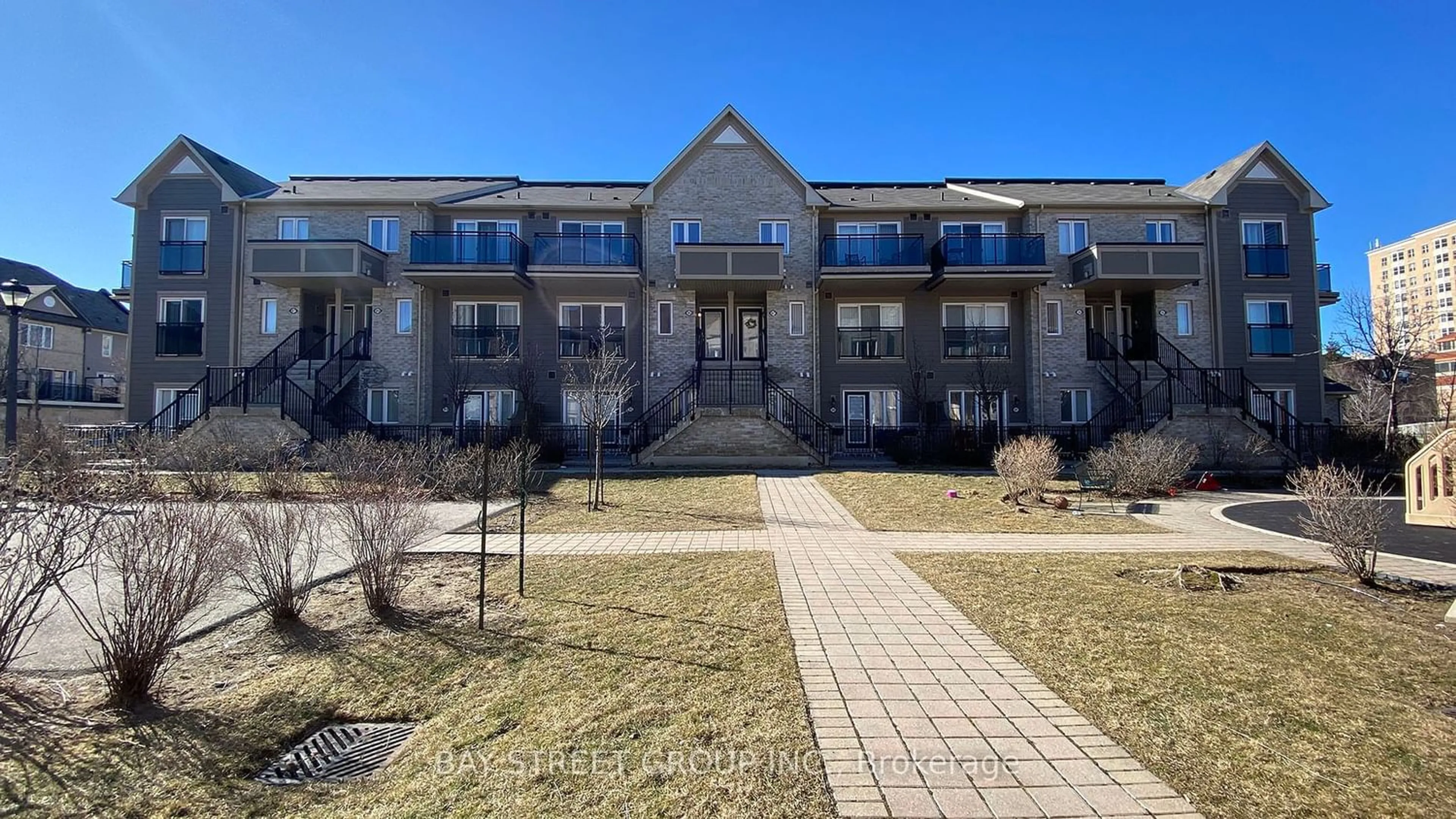 A pic from exterior of the house or condo for 2891 Rio Crt #95, Mississauga Ontario L5M 0S4