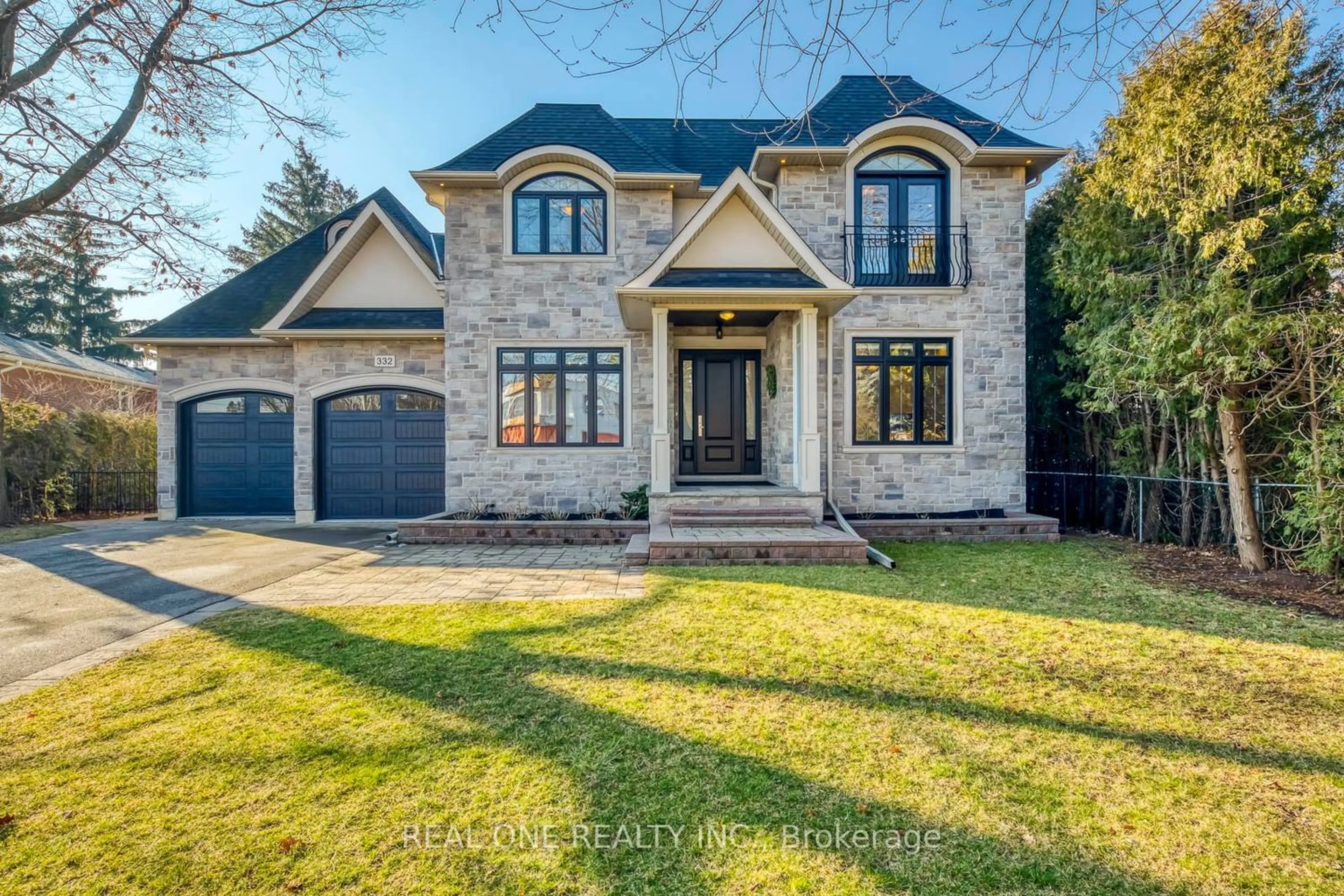 Home with brick exterior material for 332 Sawyer Rd, Oakville Ontario L6L 3N7