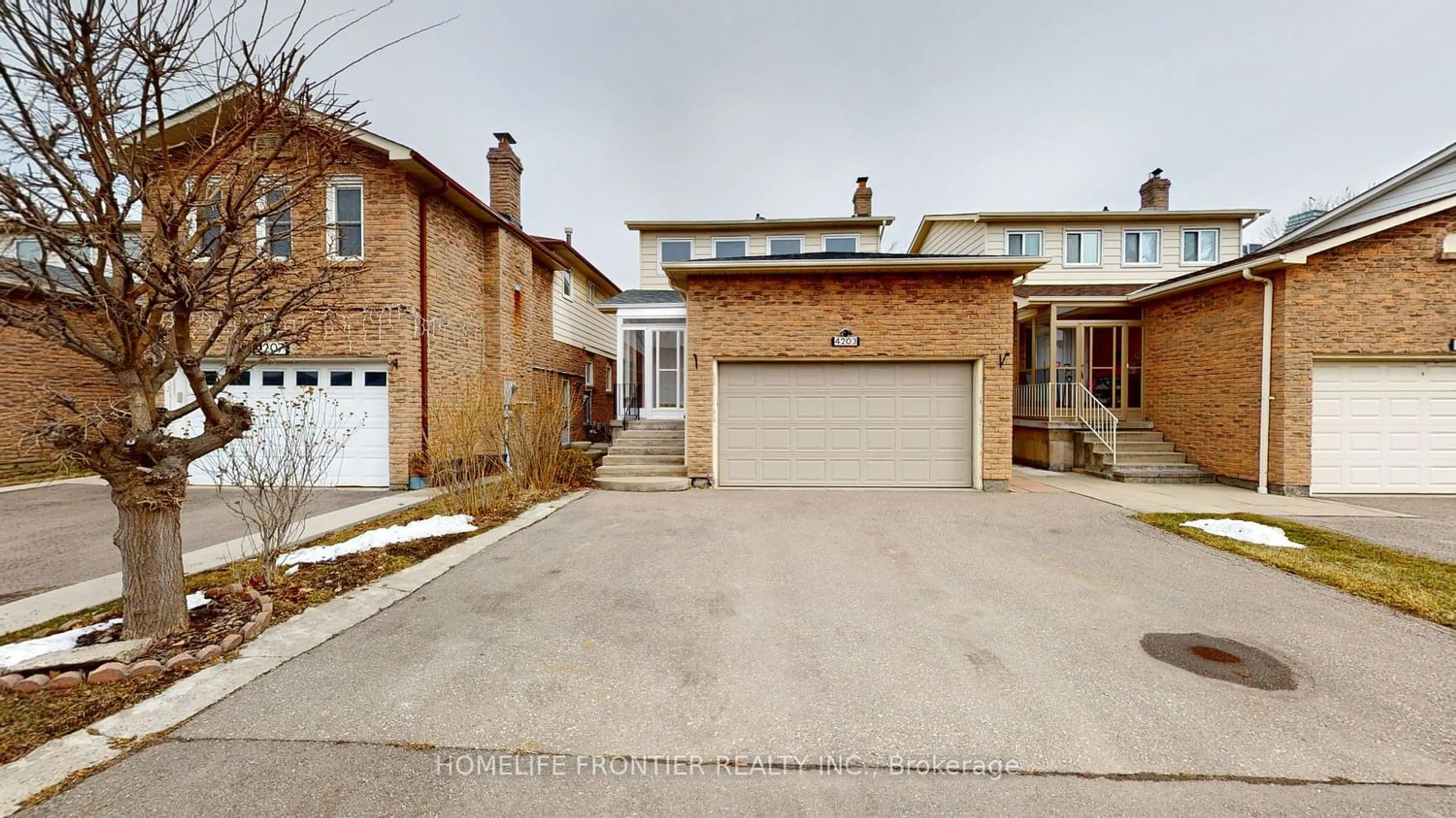 A pic from exterior of the house or condo for 4203 Elora Dr, Mississauga Ontario L5B 2Y6