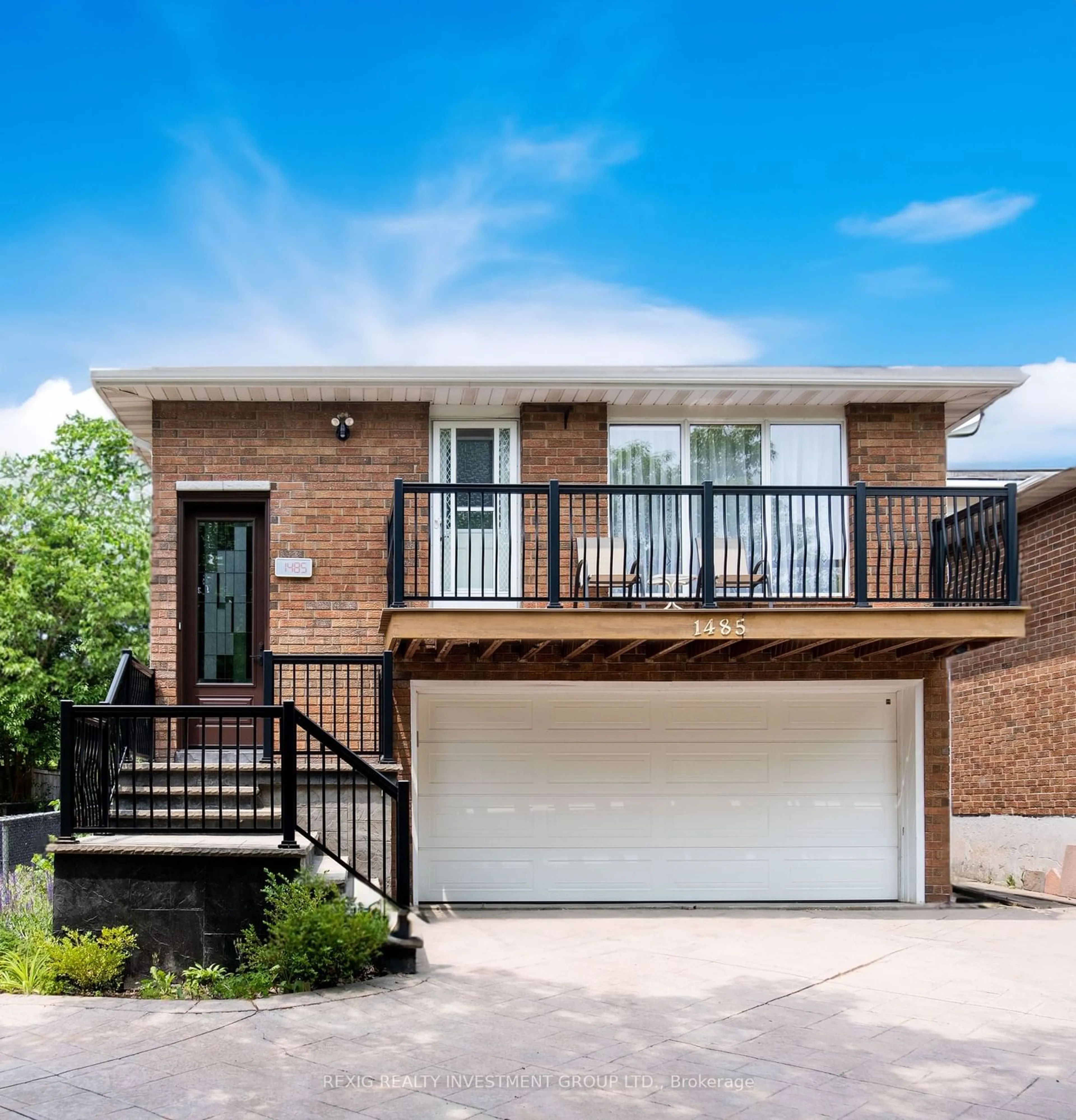 Home with brick exterior material for 1485 Kenilworth Cres, Oakville Ontario L6H 3G1
