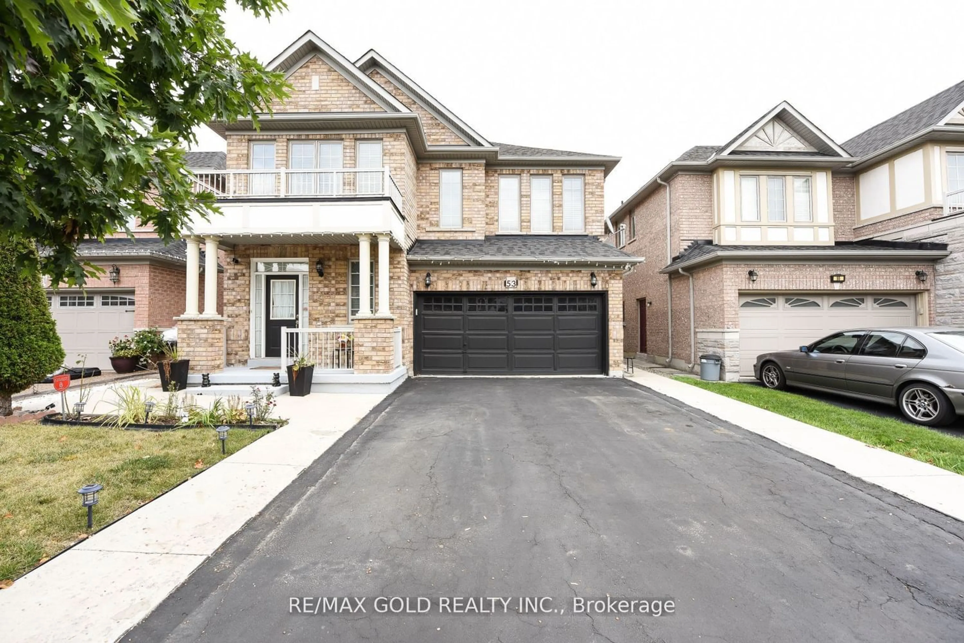 Home with brick exterior material for 53 Darren Rd, Brampton Ontario L6P 2K4