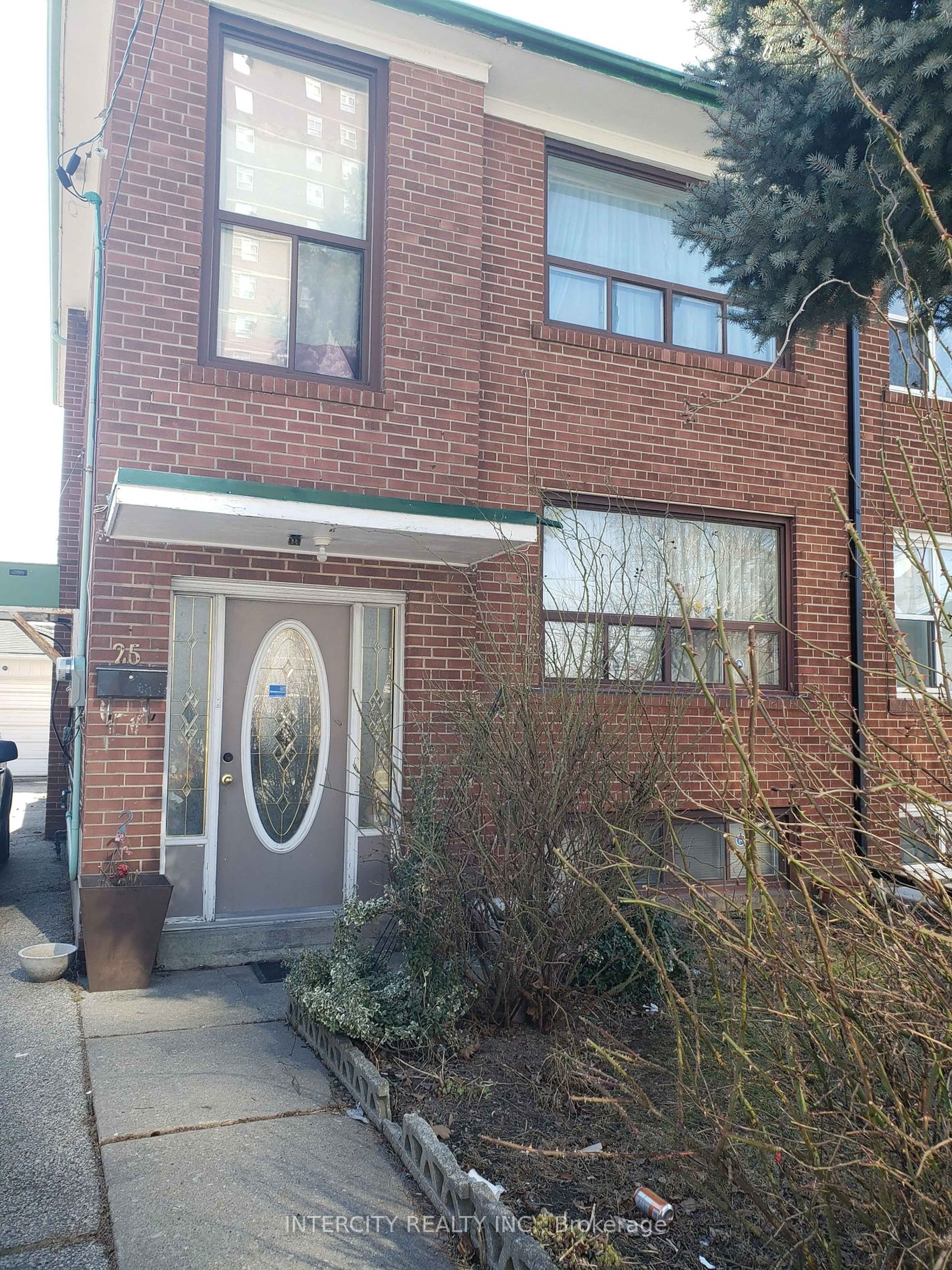 Outside view for 25 Falstaff Ave, Toronto Ontario M6L 2C6