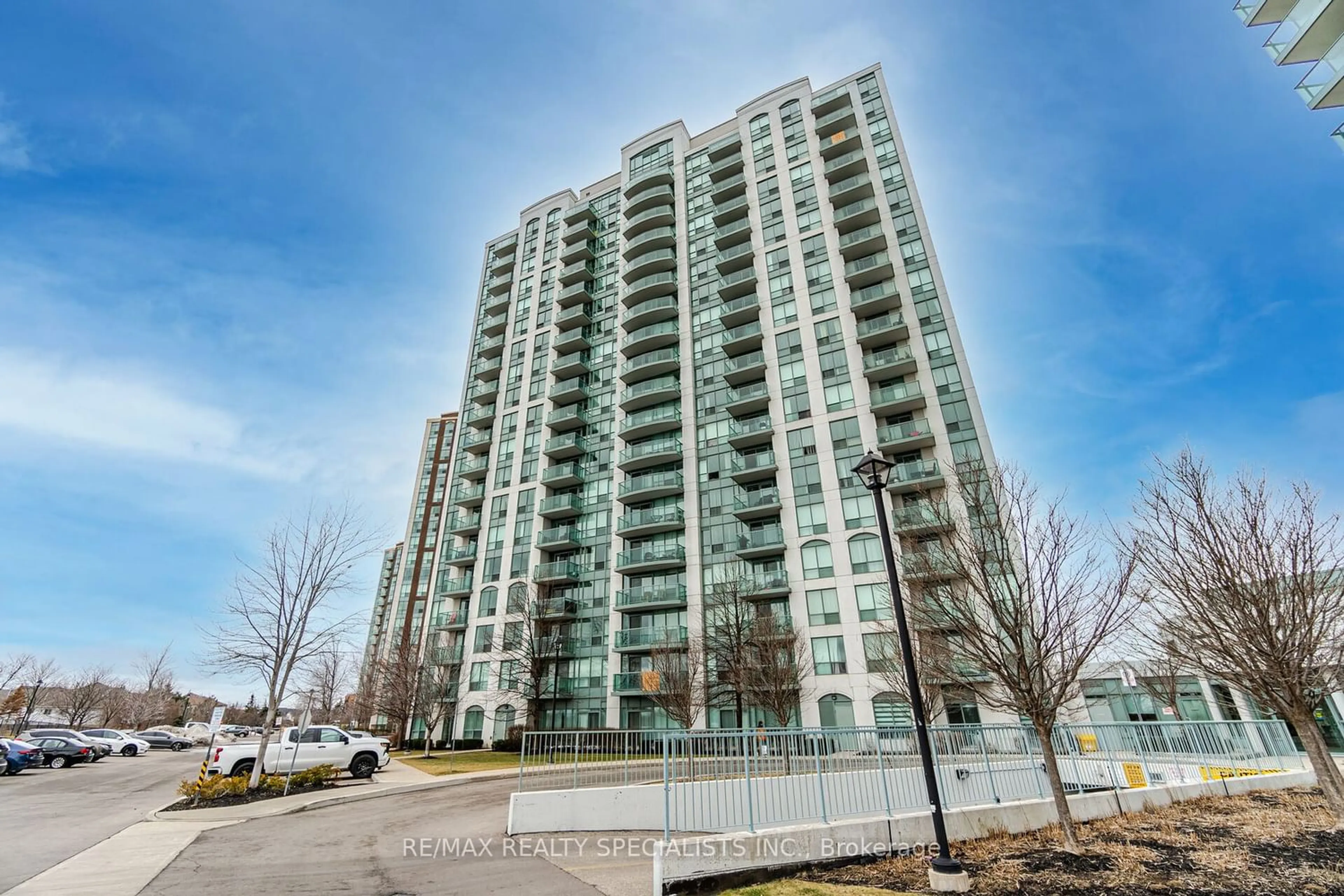 A pic from exterior of the house or condo for 4850 Glen Erin Dr #410, Mississauga Ontario L5M 7S1