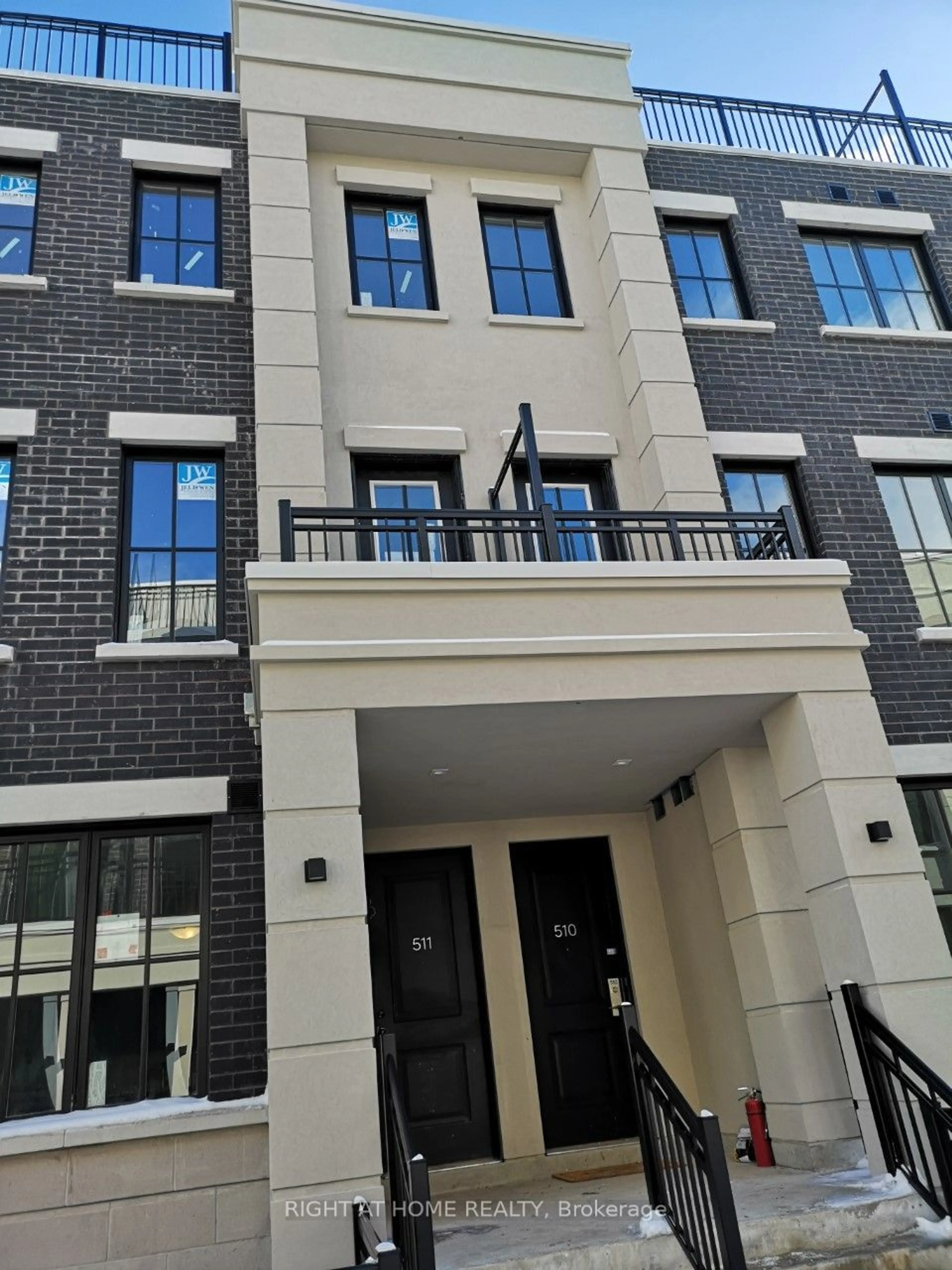 A pic from exterior of the house or condo for 657 Cricklewood Dr #510, Mississauga Ontario L5E 0B8