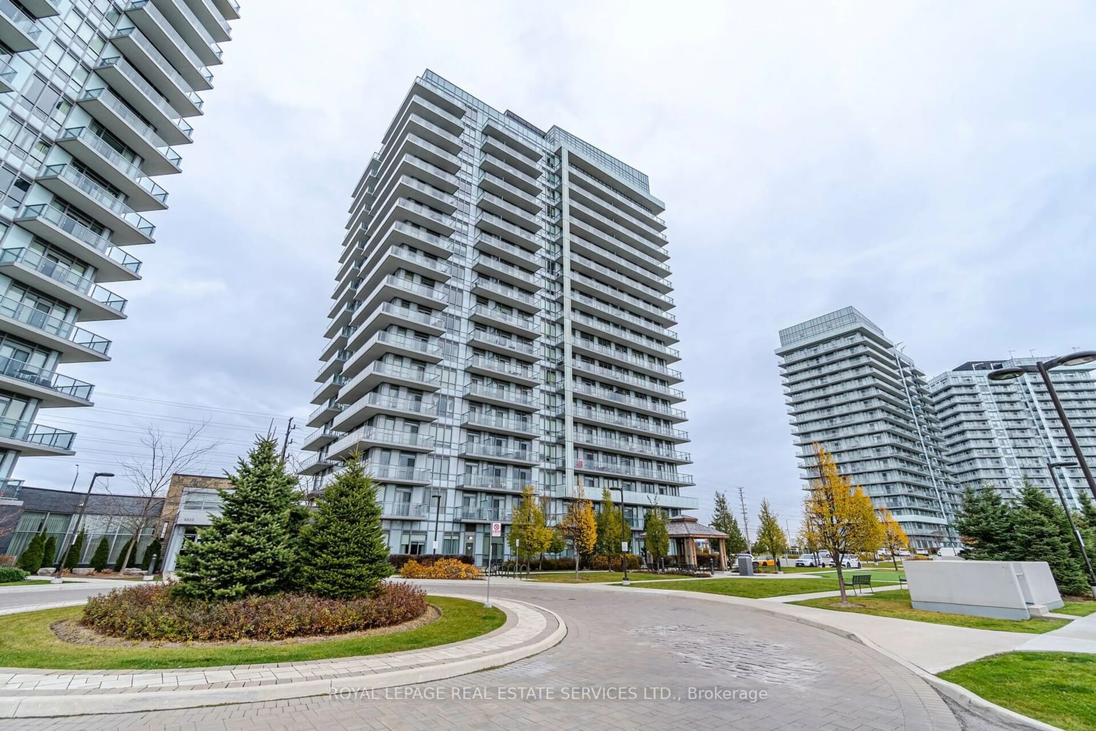 A pic from exterior of the house or condo for 4655 Glen Erin Dr #1708, Mississauga Ontario L5M 0Z1