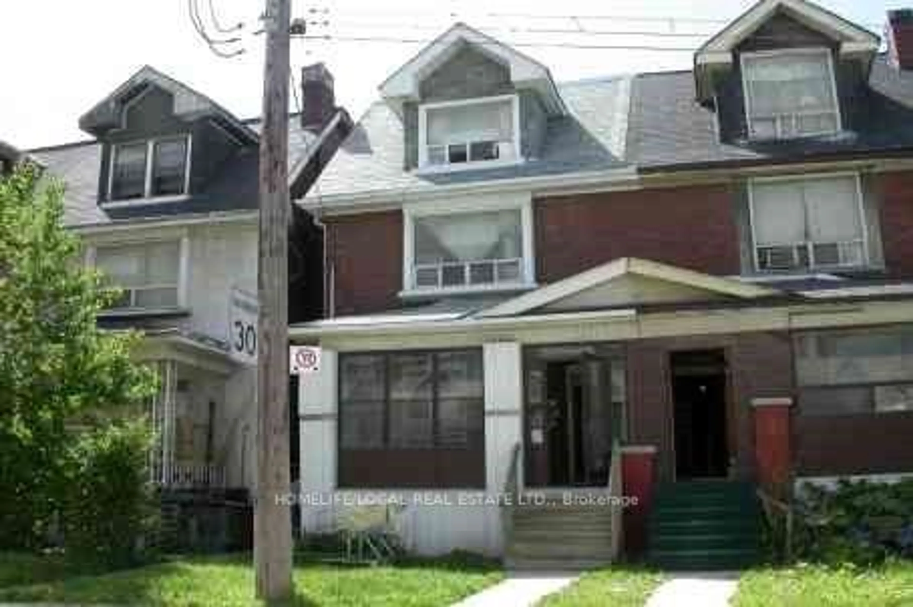 Outside view for 29 Wade Ave, Toronto Ontario M6H 1P4