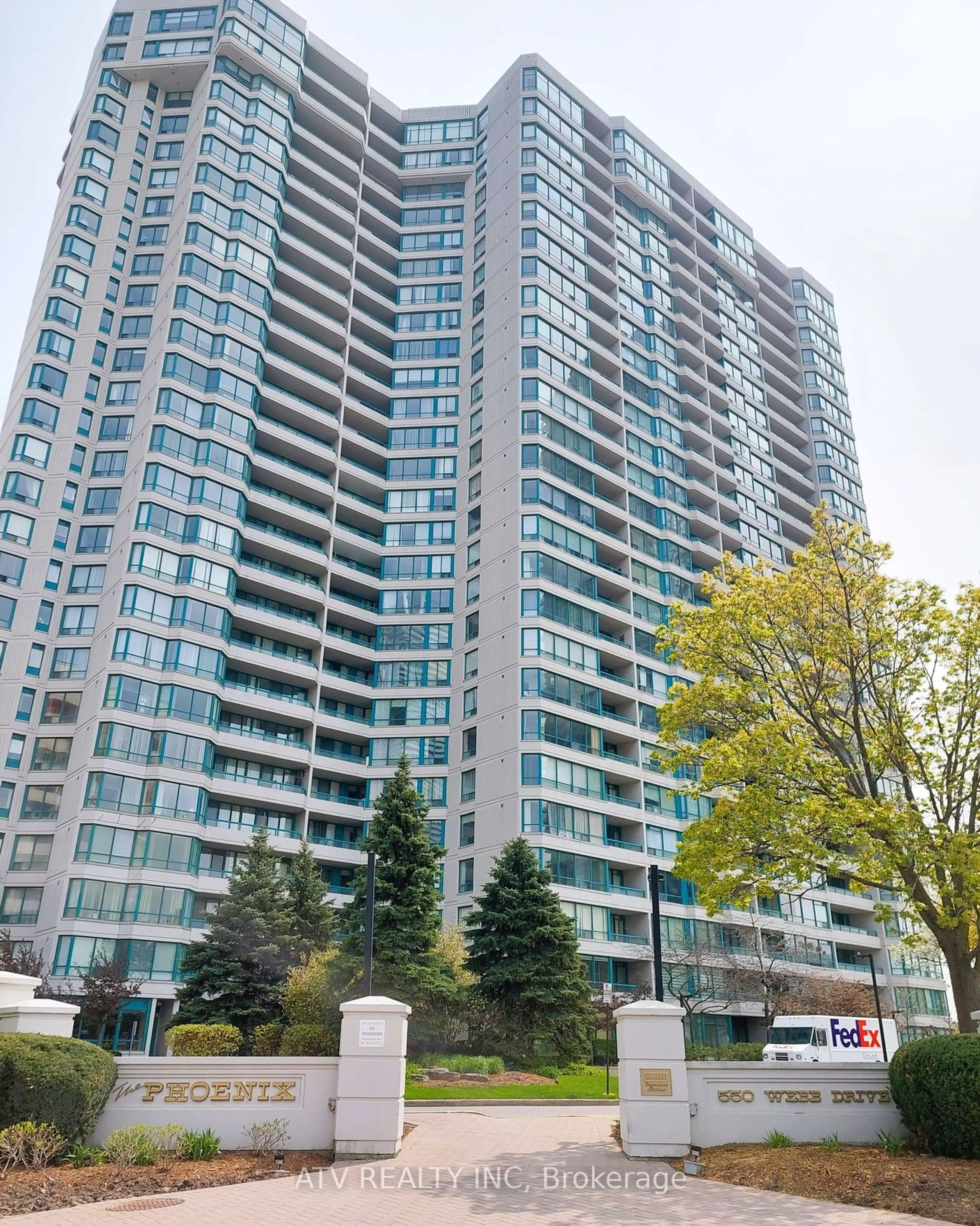 A pic from exterior of the house or condo for 550 Webb Dr #305, Mississauga Ontario L5B 3Y4