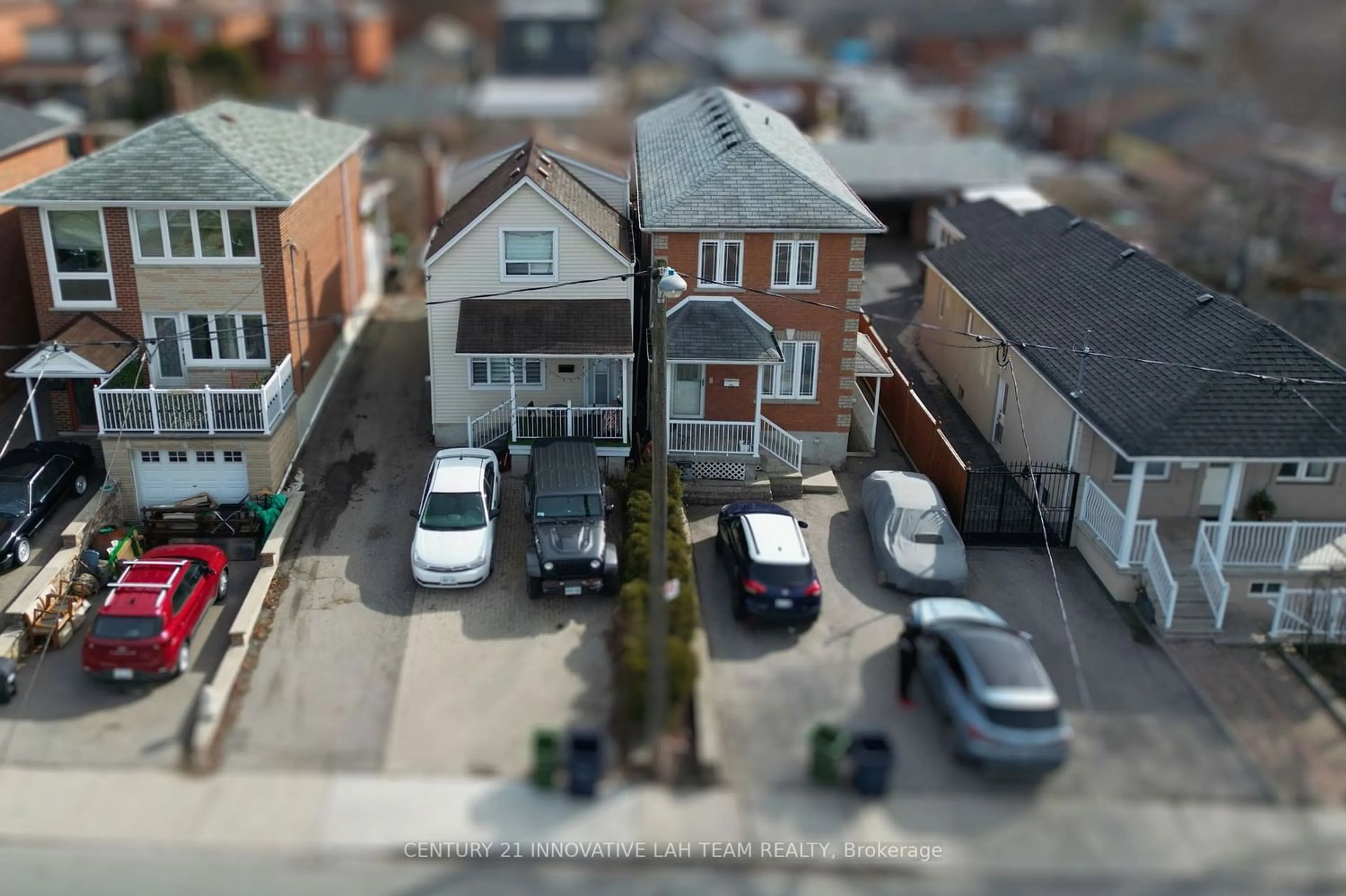 Street view for 105 Aileen Ave, Toronto Ontario M6M 1E8