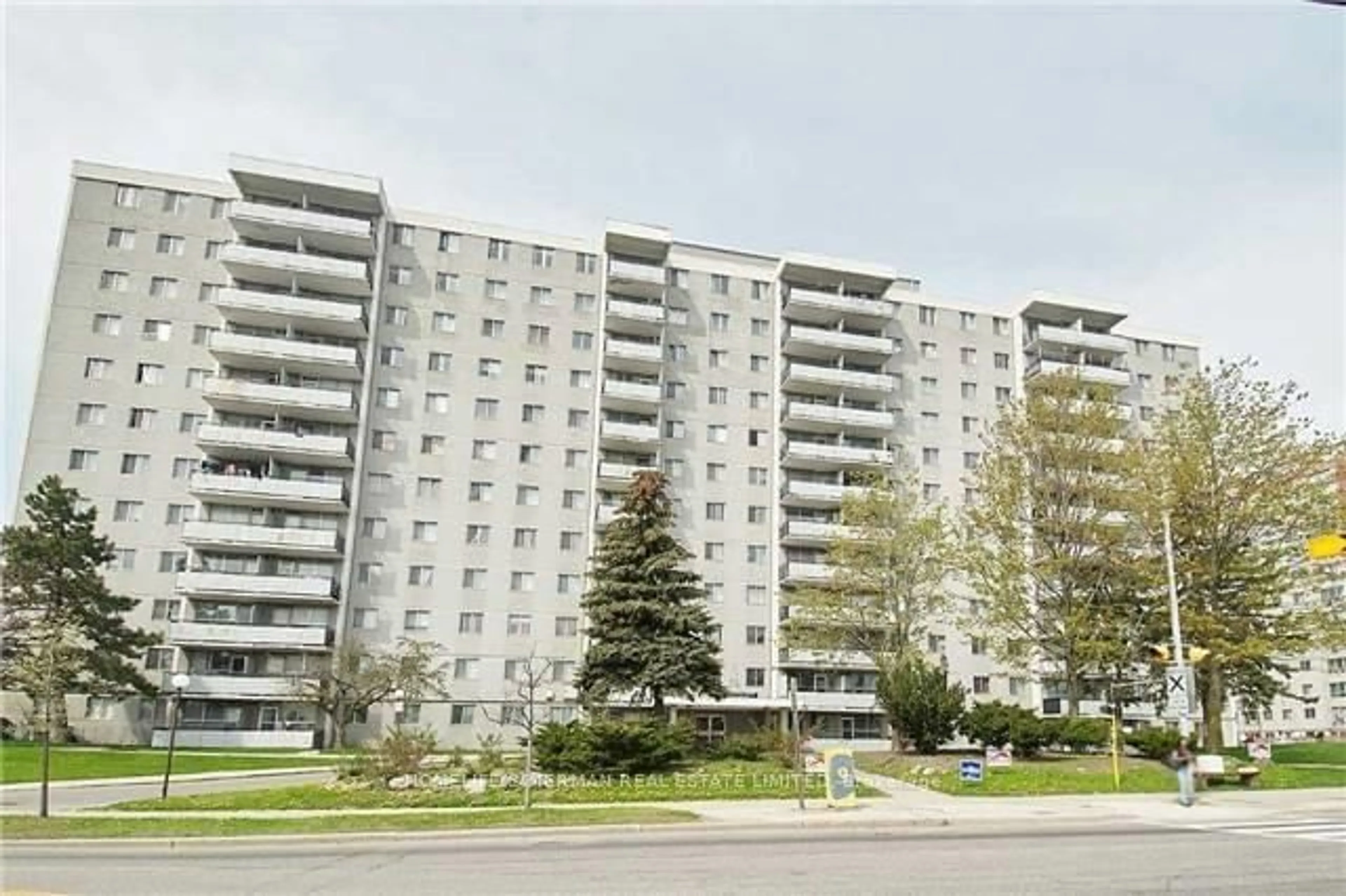 A pic from exterior of the house or condo for 940 Caledonia Rd #603, Toronto Ontario M6B 3Y4