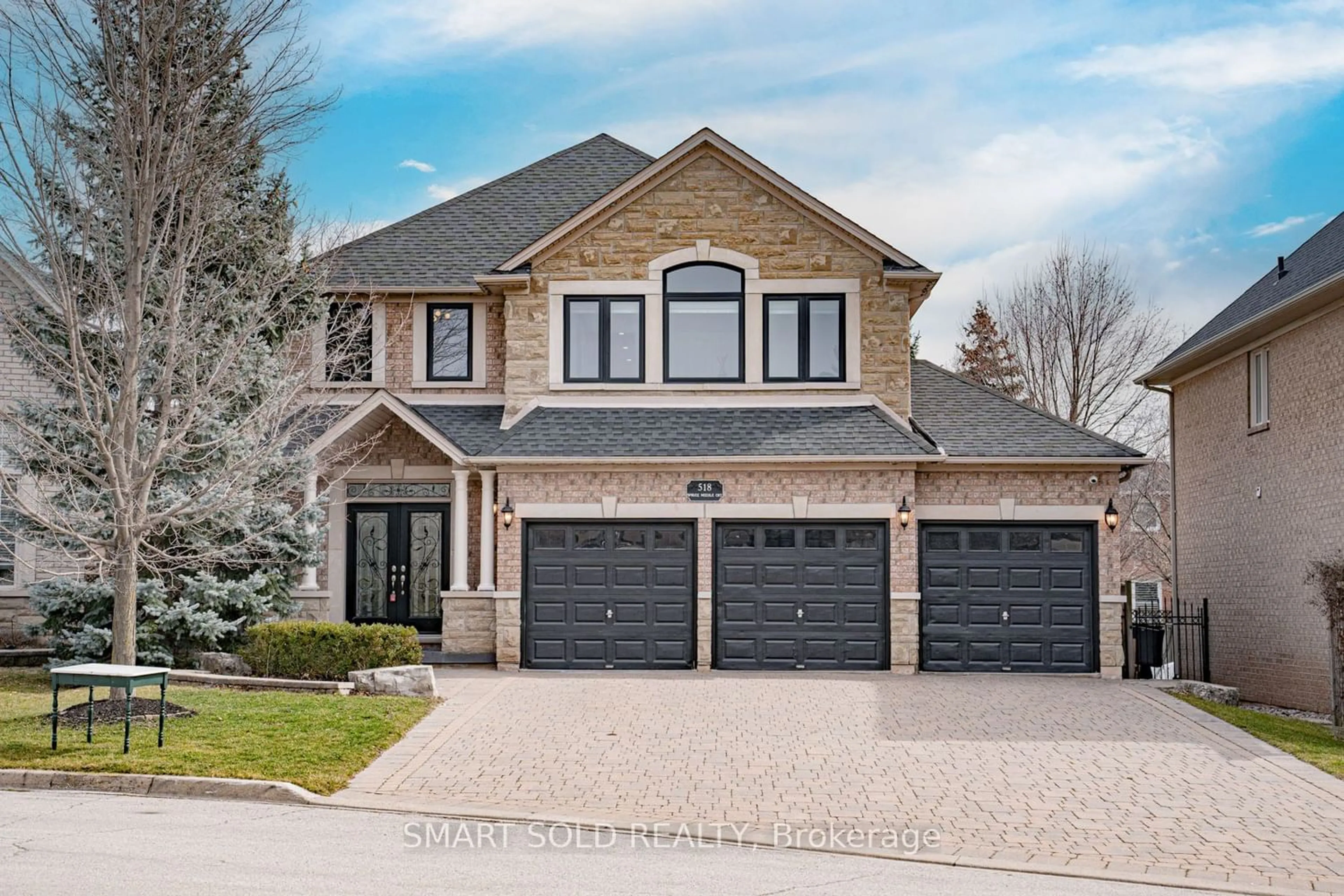 Home with brick exterior material for 518 Spruce Needle Crt, Oakville Ontario L6H 7L2