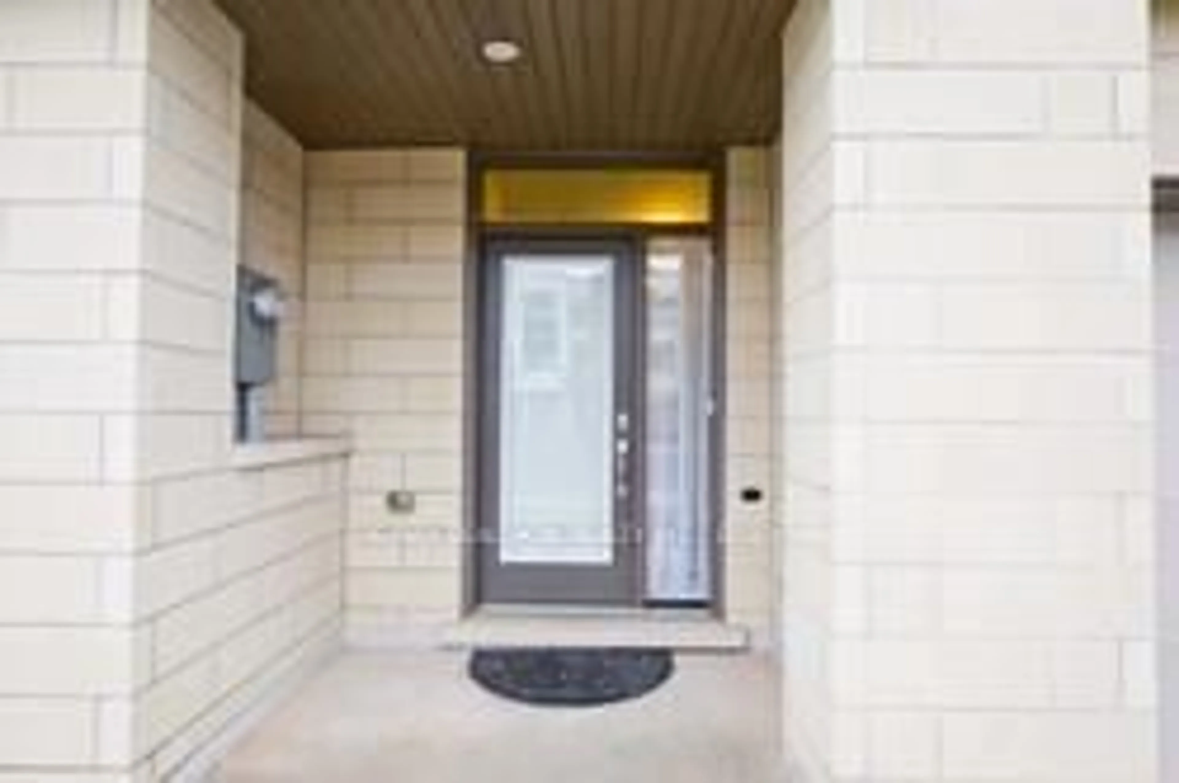 Indoor entryway for 240 Wheat Boom Dr, Oakville Ontario L6H 0P4