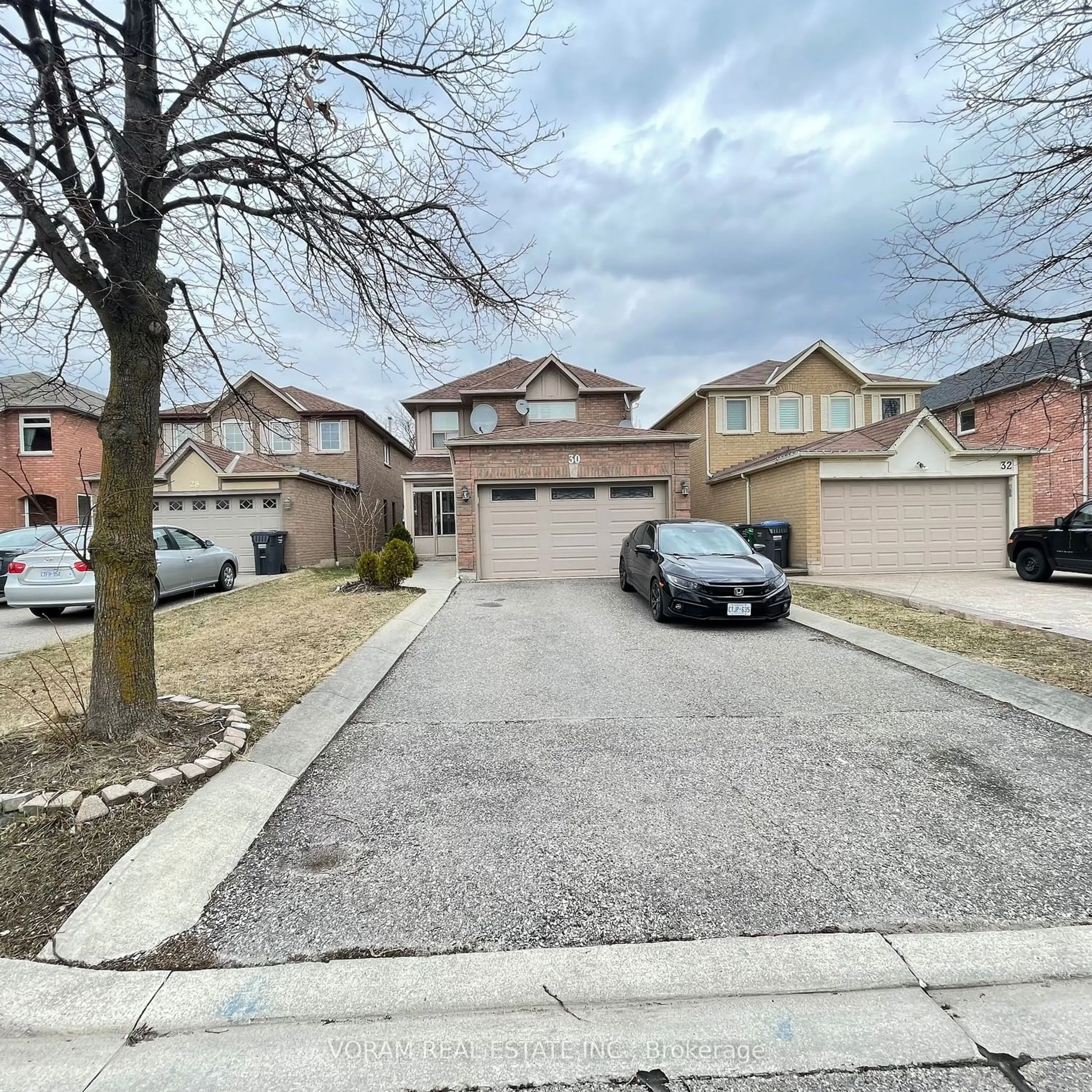 Frontside or backside of a home for 30 Niles Crt, Brampton Ontario L6S 5T5