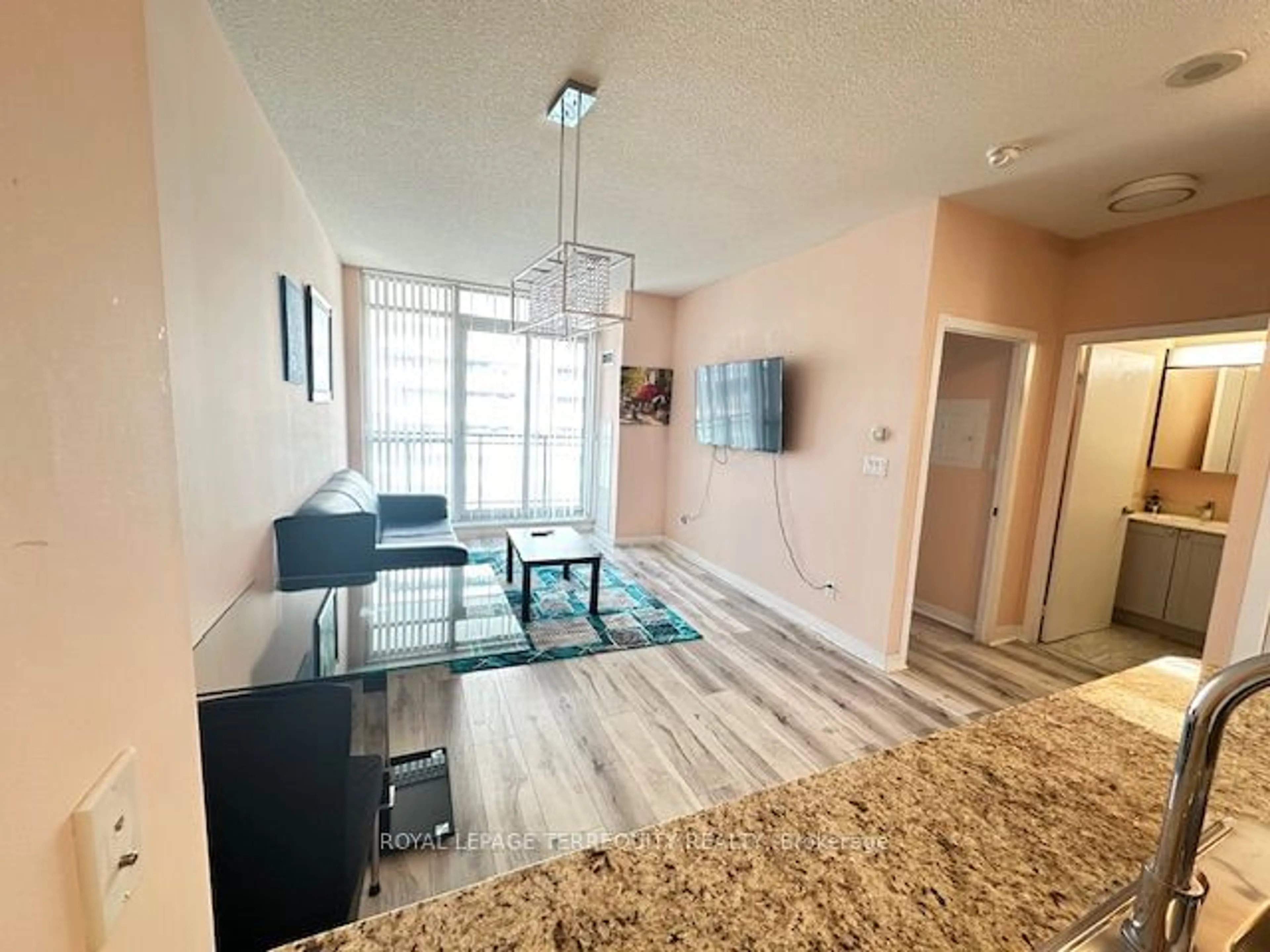A pic of a room for 4070 Confederation Pkwy #3301, Mississauga Ontario L5B 0E9