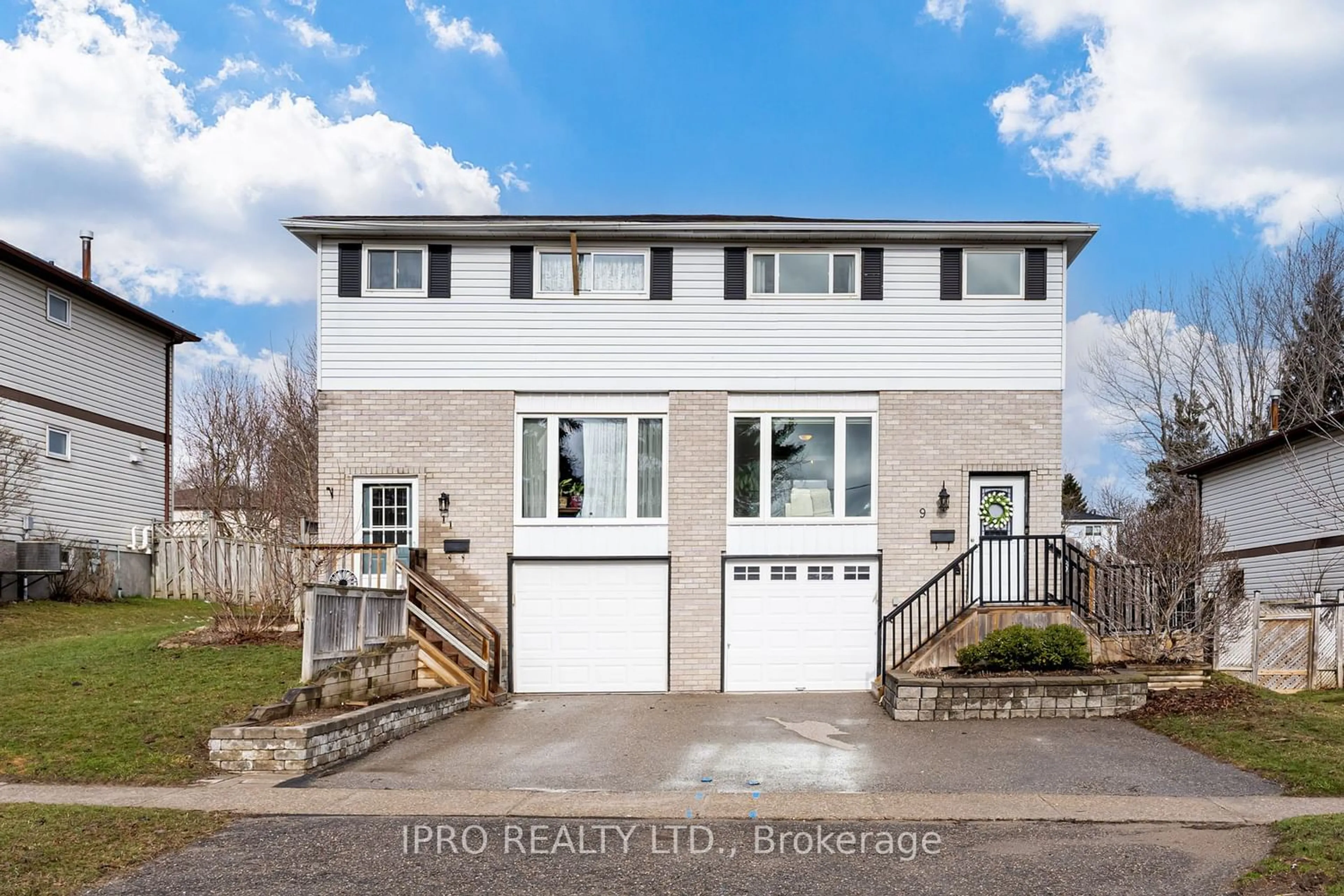 Frontside or backside of a home for 9 Victoria St, Orangeville Ontario L9W 3V6