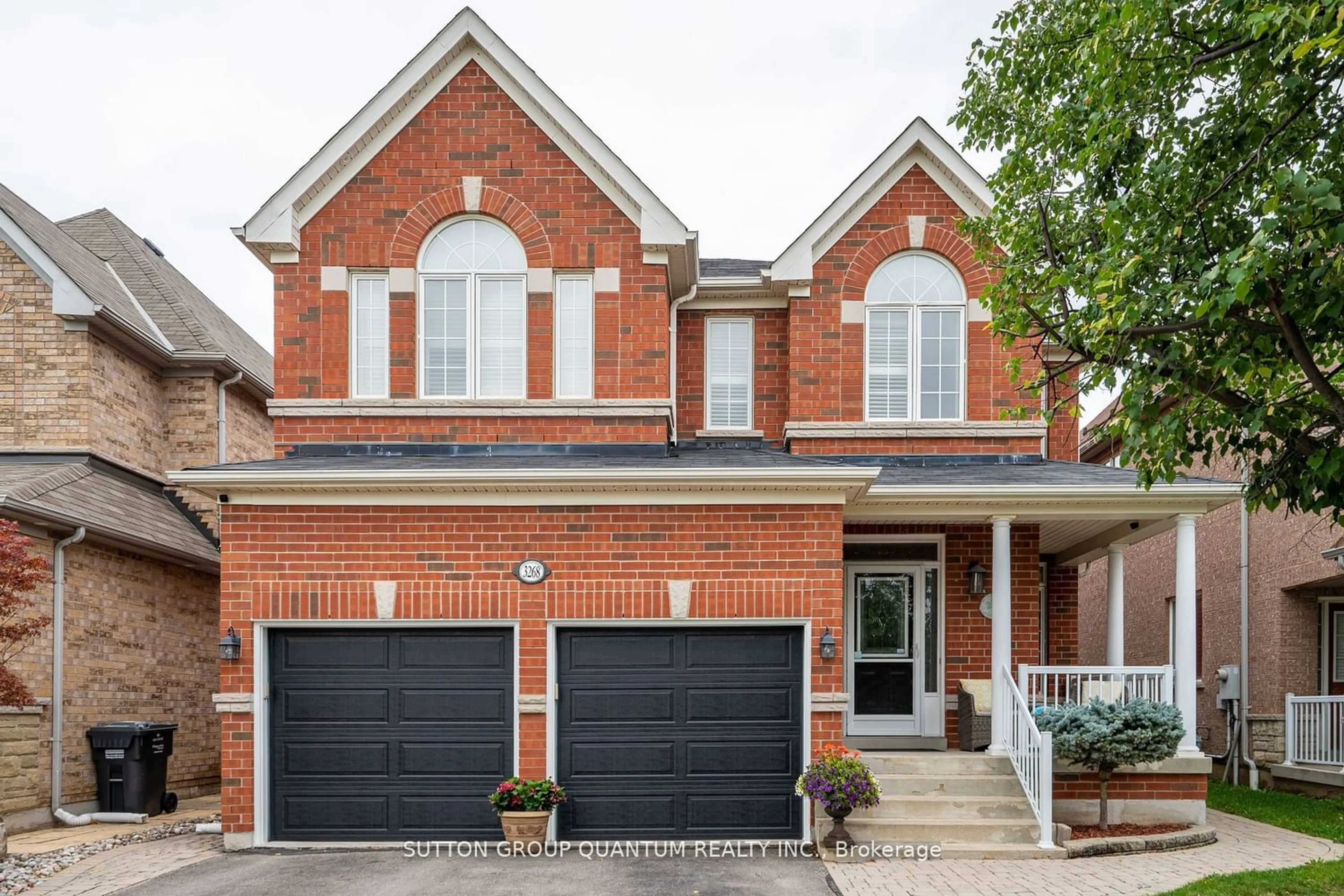 Home with brick exterior material for 3268 Cabano Cres, Mississauga Ontario L5M 0B9
