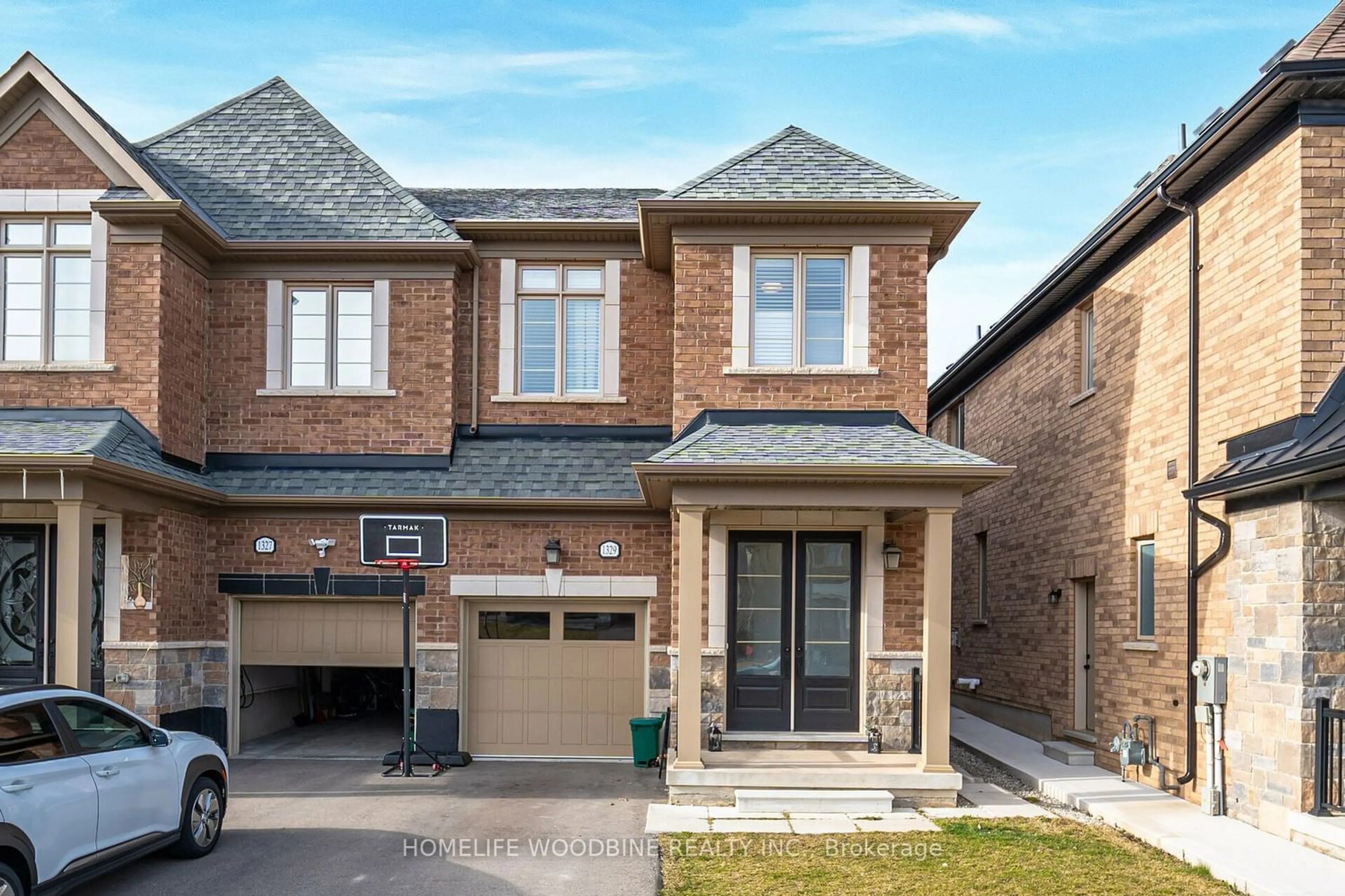 Home with brick exterior material for 1329 Farmstead Dr, Milton Ontario L9E 1K9