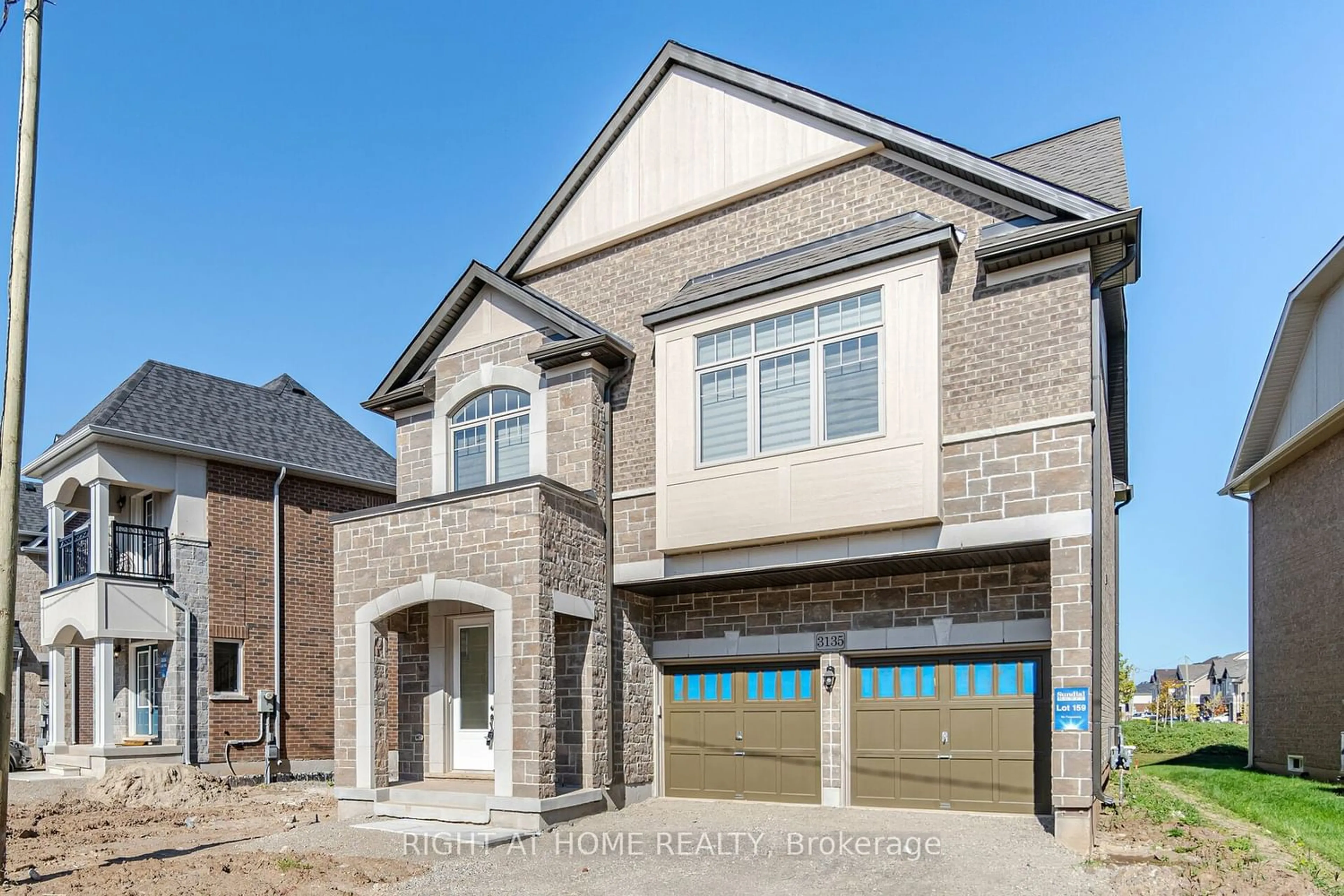 Home with brick exterior material for 3135 Goodyear Rd, Burlington Ontario L7M 0Z9