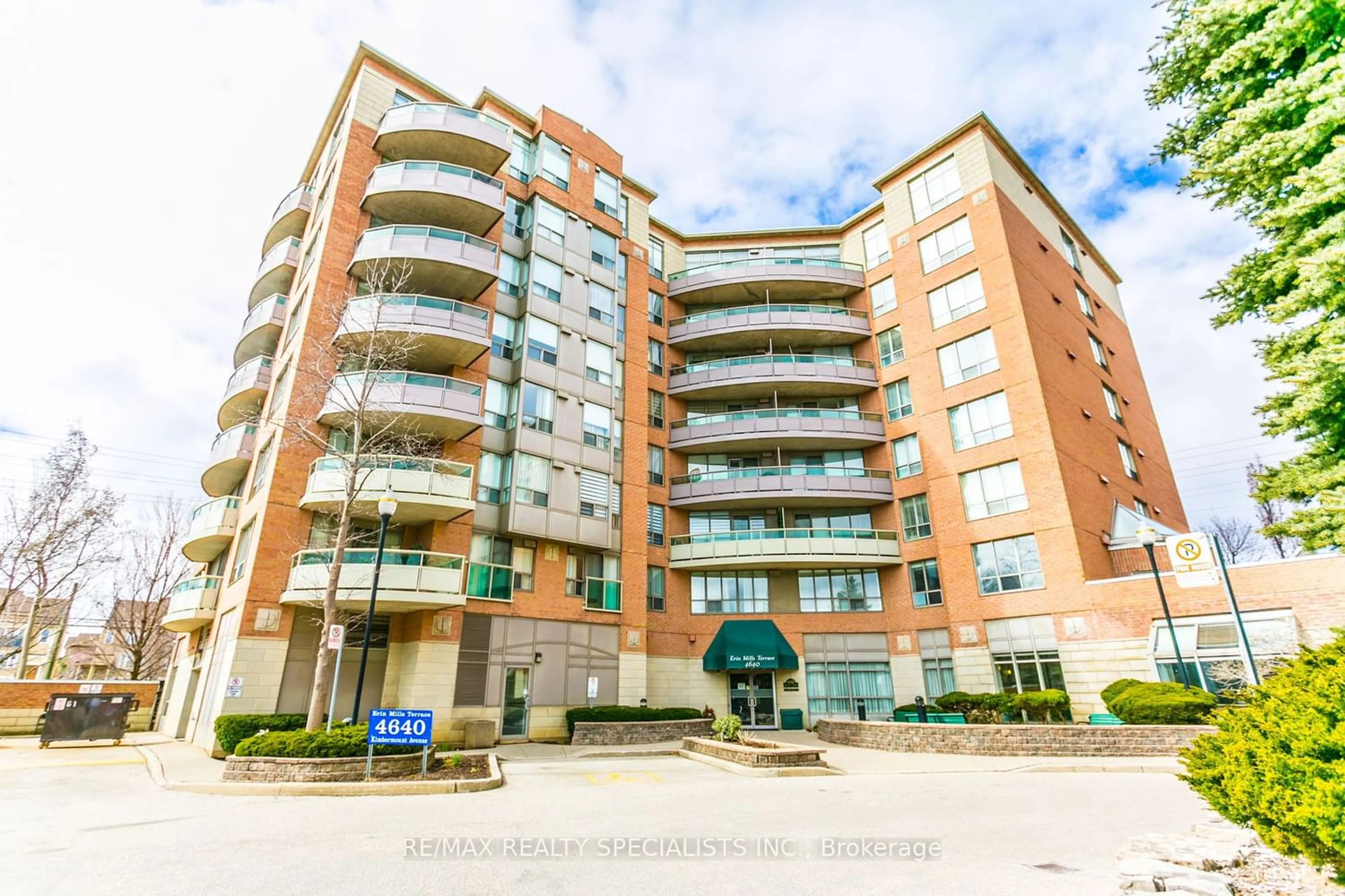 A pic from exterior of the house or condo for 4640 Kimbermount Ave #209, Mississauga Ontario L5M 5W6