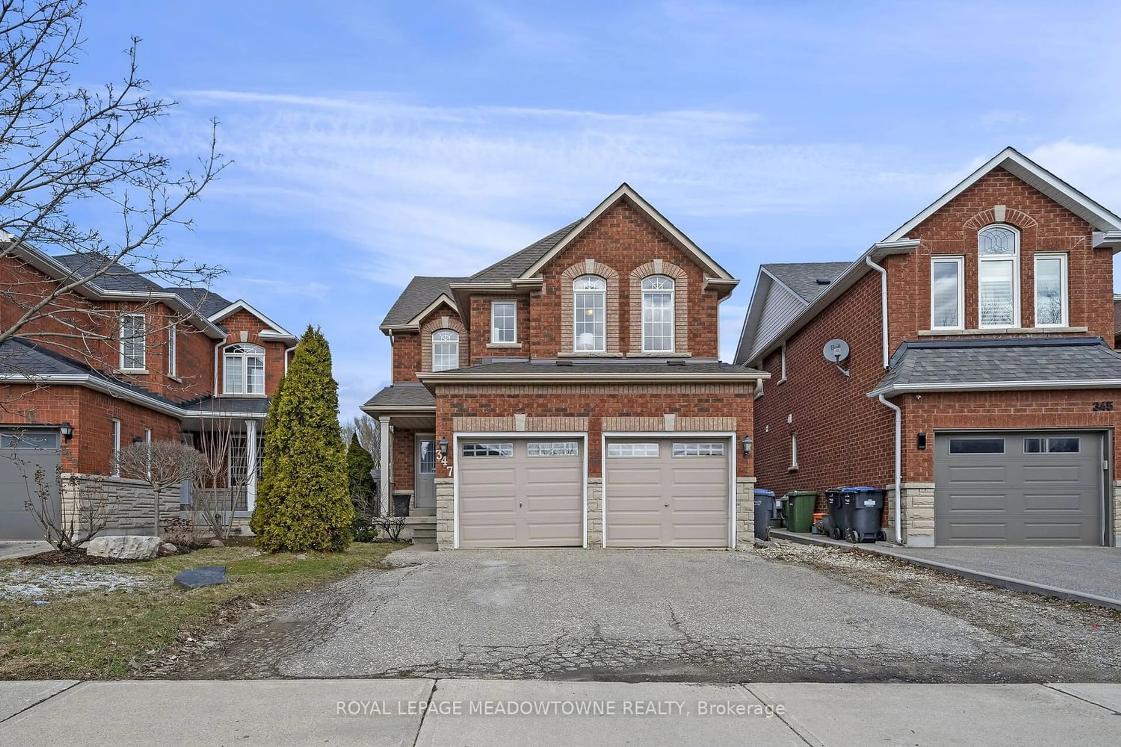 Frontside or backside of a home for 347 Ellwood Dr, Caledon Ontario L7E 2G6