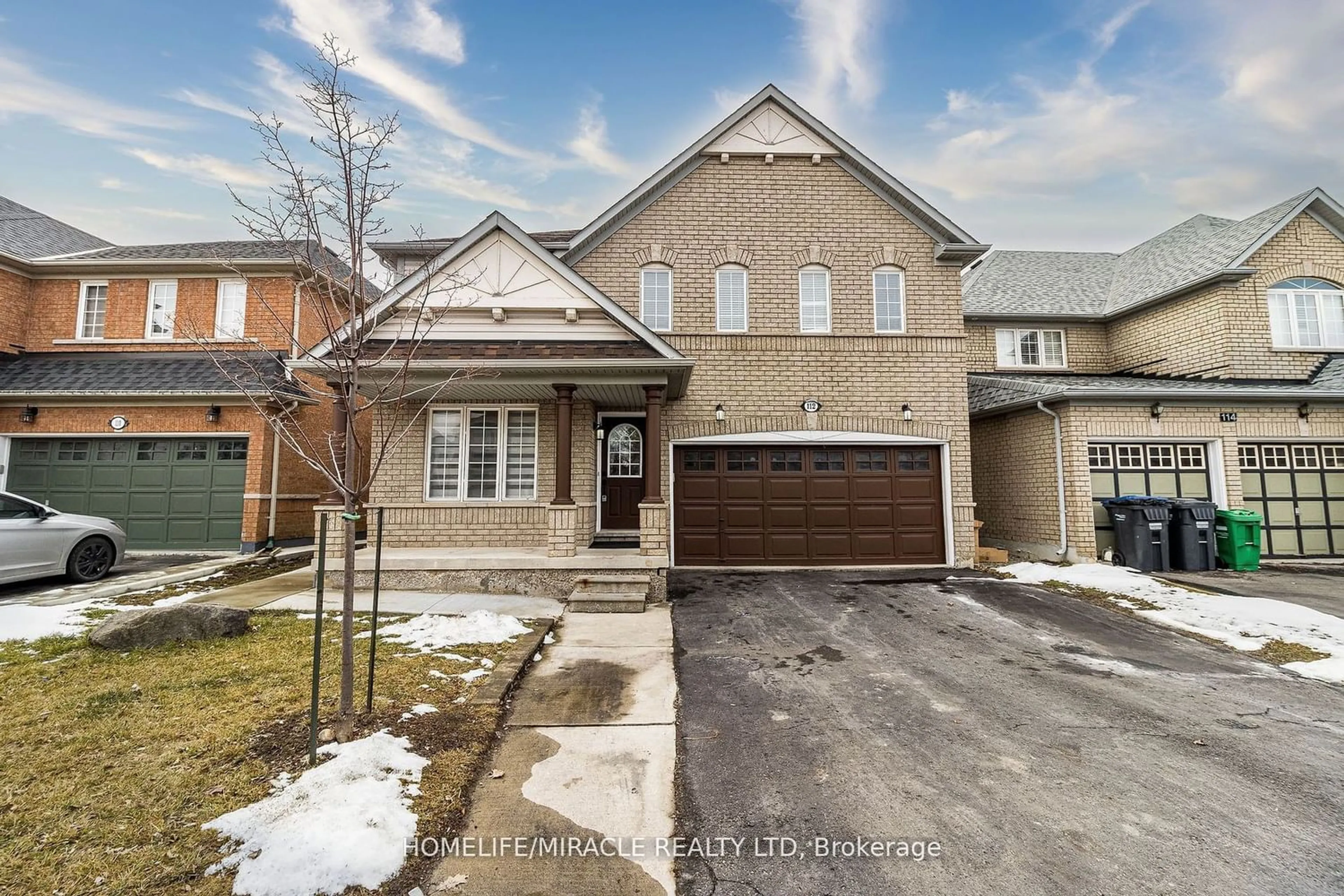 Frontside or backside of a home for 112 Brisdale Dr, Brampton Ontario L7A 2H2