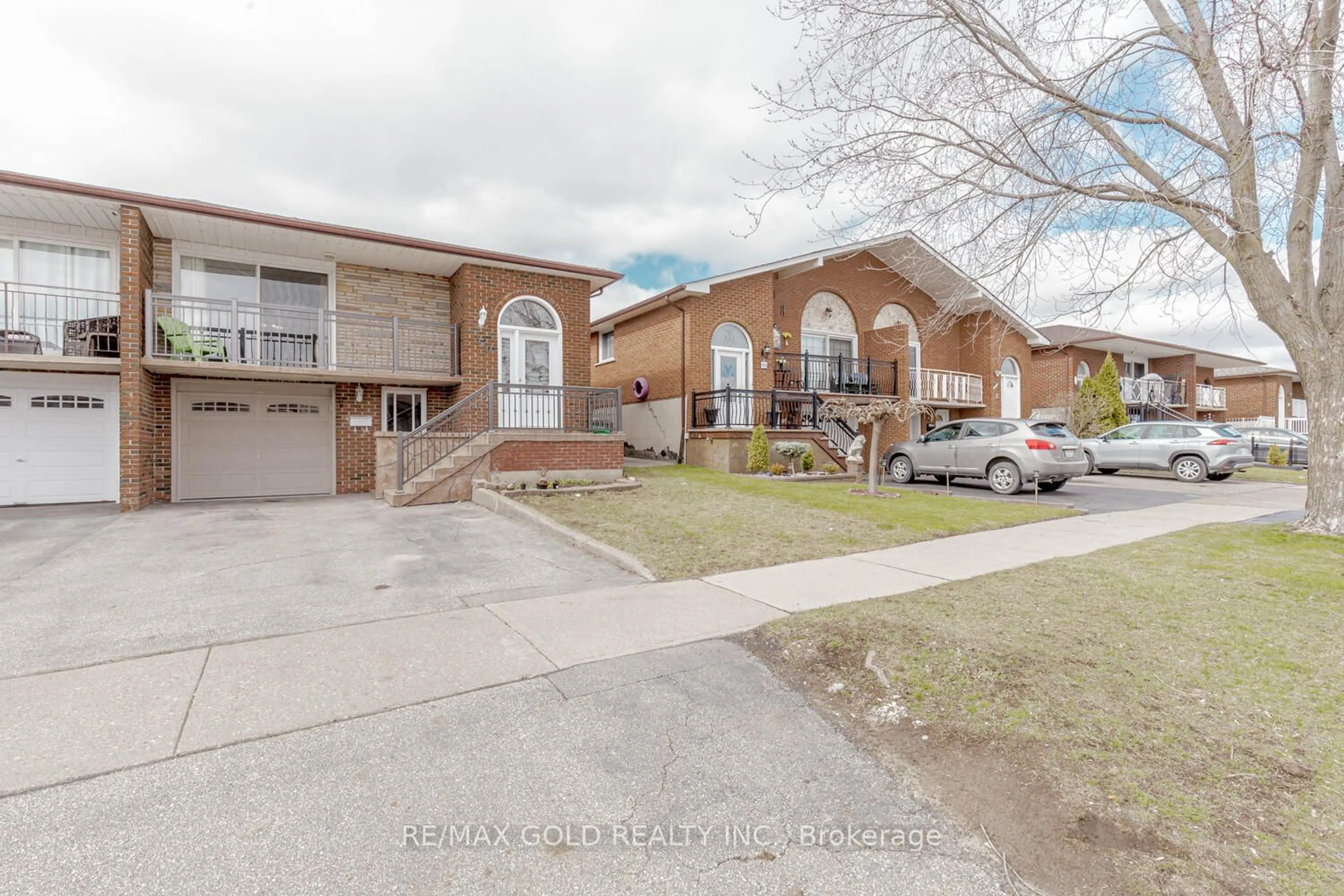 A pic from exterior of the house or condo for 50 Prouse Dr, Brampton Ontario L6V 3A8