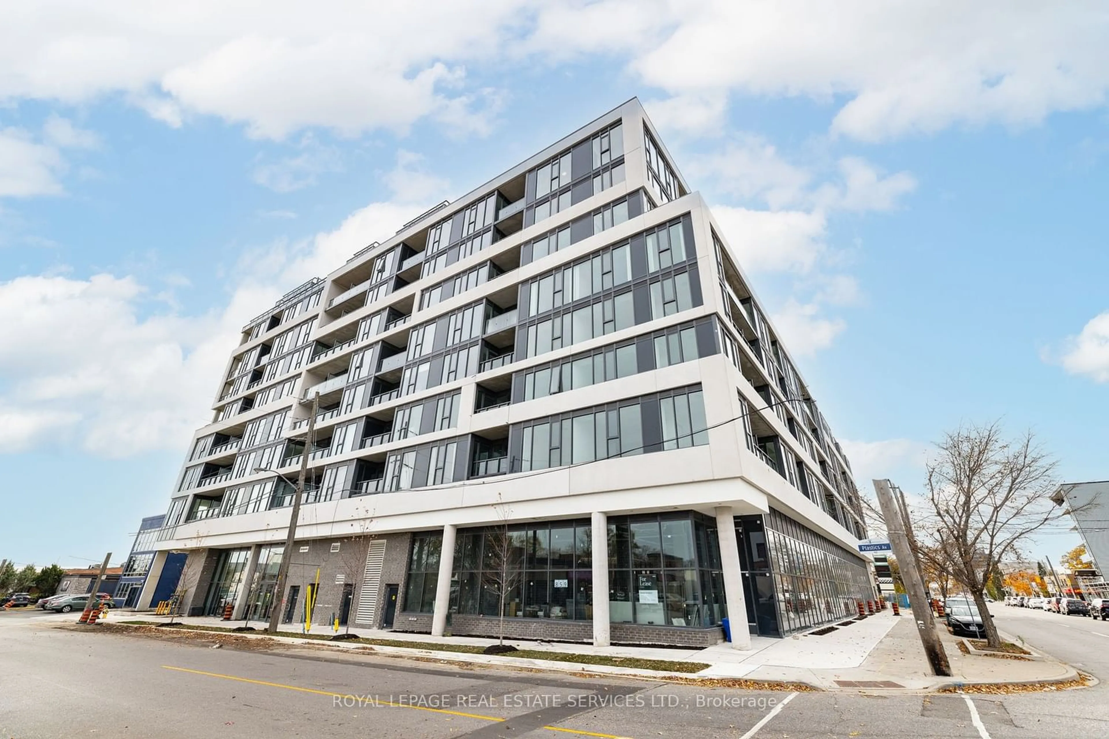 A pic from exterior of the house or condo for 859 The Queensway #1106, Toronto Ontario M8Z 1N8