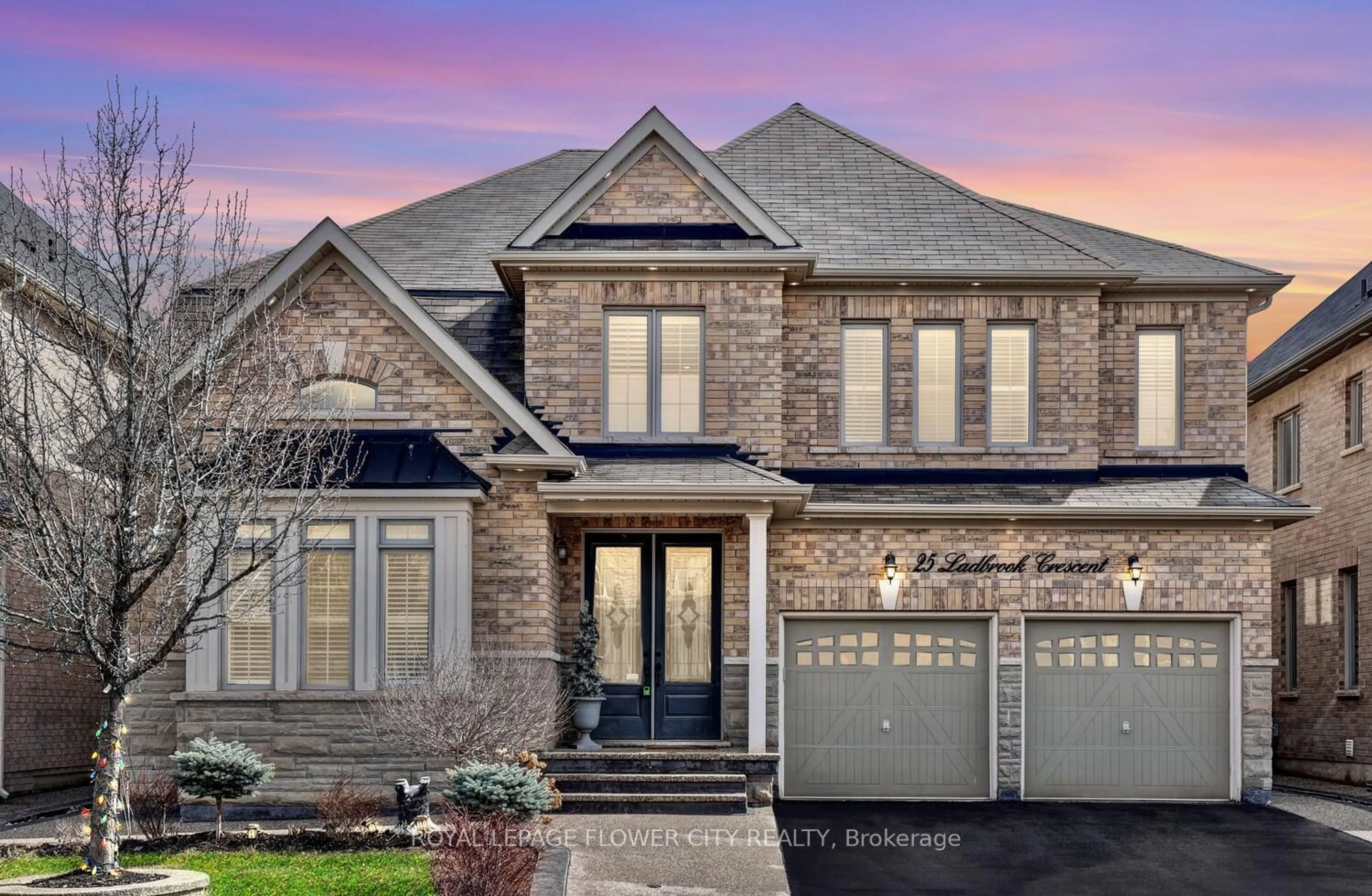 Home with brick exterior material for 25 Ladbrook Cres, Brampton Ontario L6X 5H7