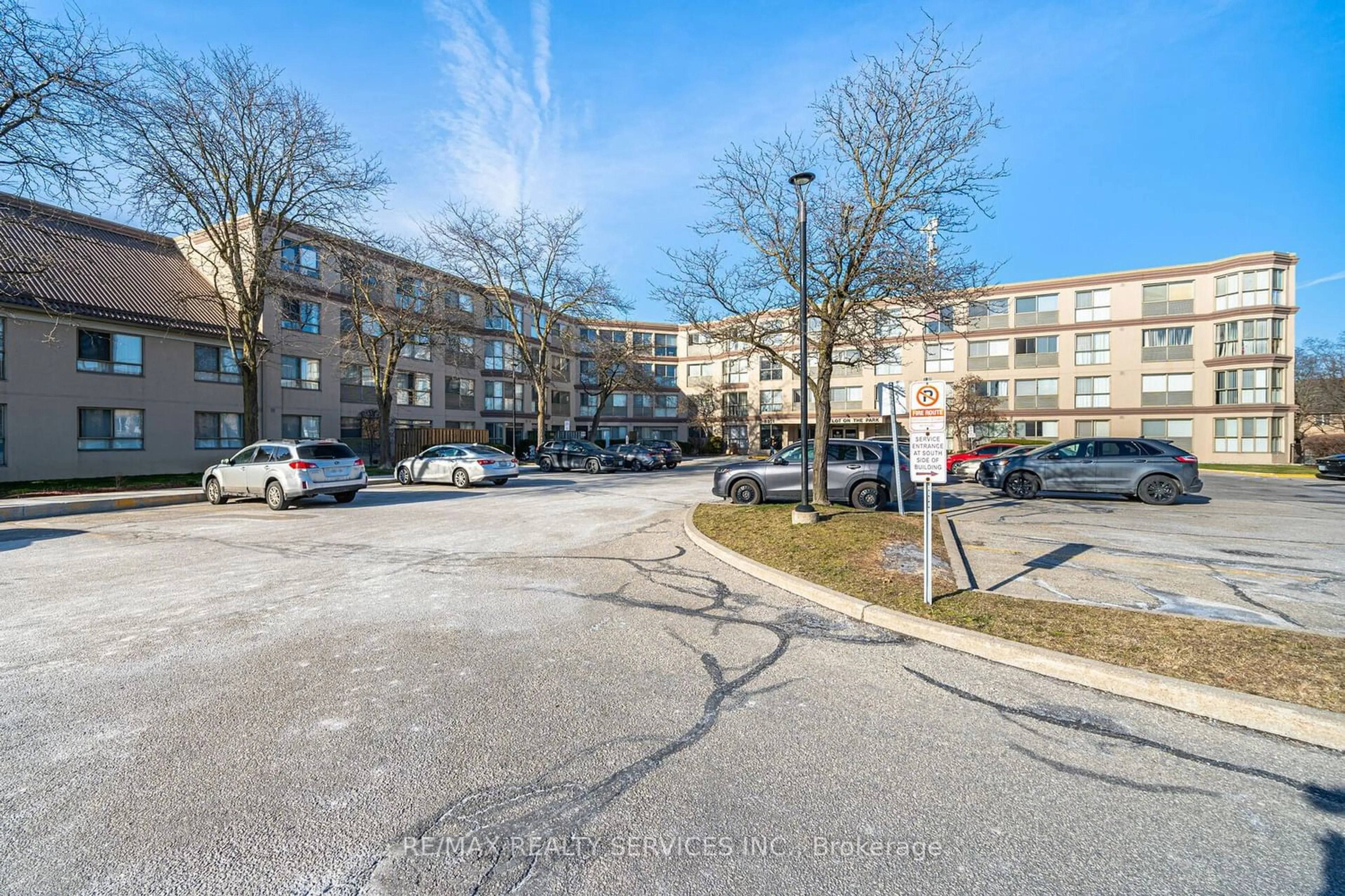 A pic from exterior of the house or condo for 8351 Mclaughlin Rd #434, Brampton Ontario L6Y 4H8