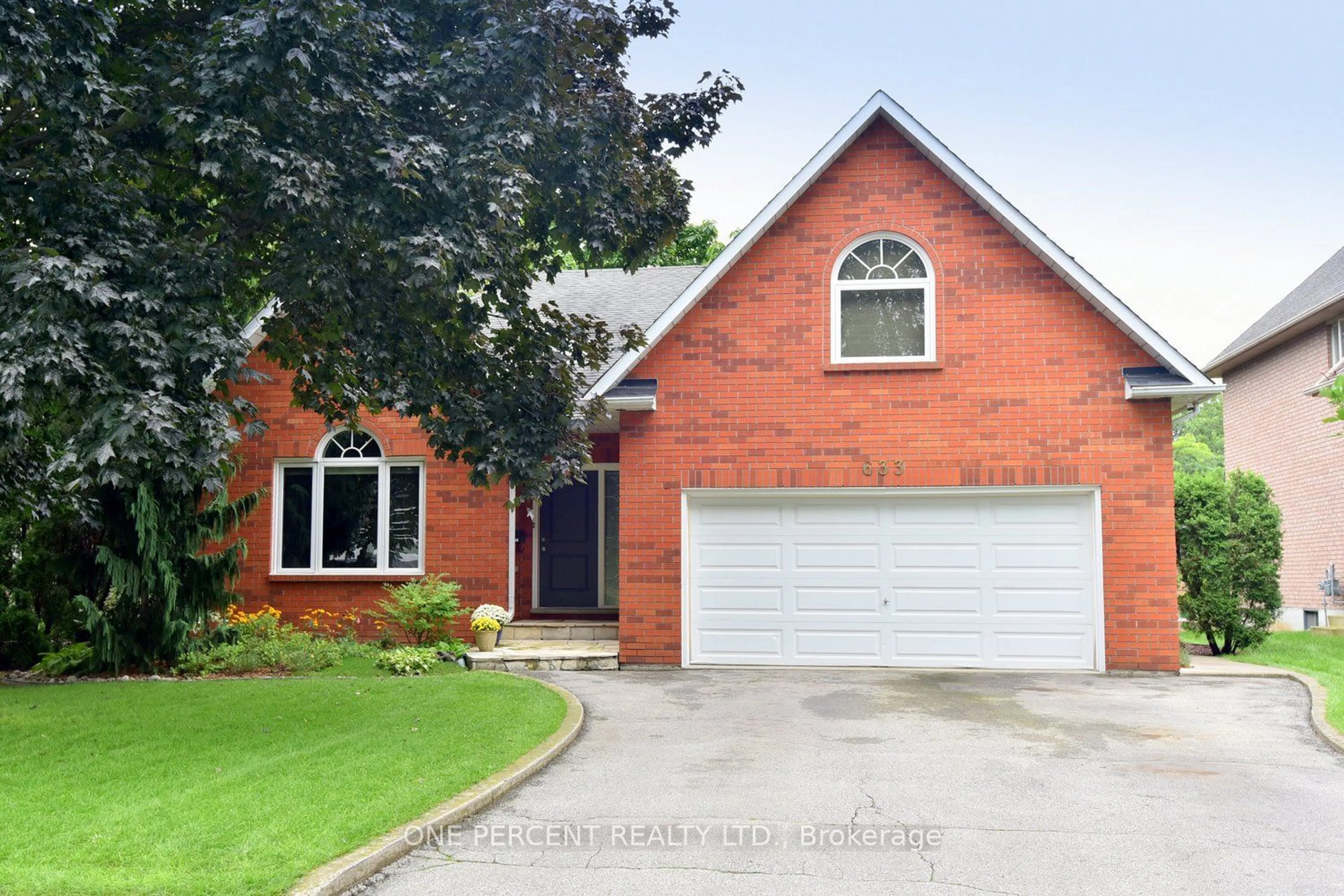 Home with brick exterior material for 633 Andrea Crt, Burlington Ontario L7R 4J7