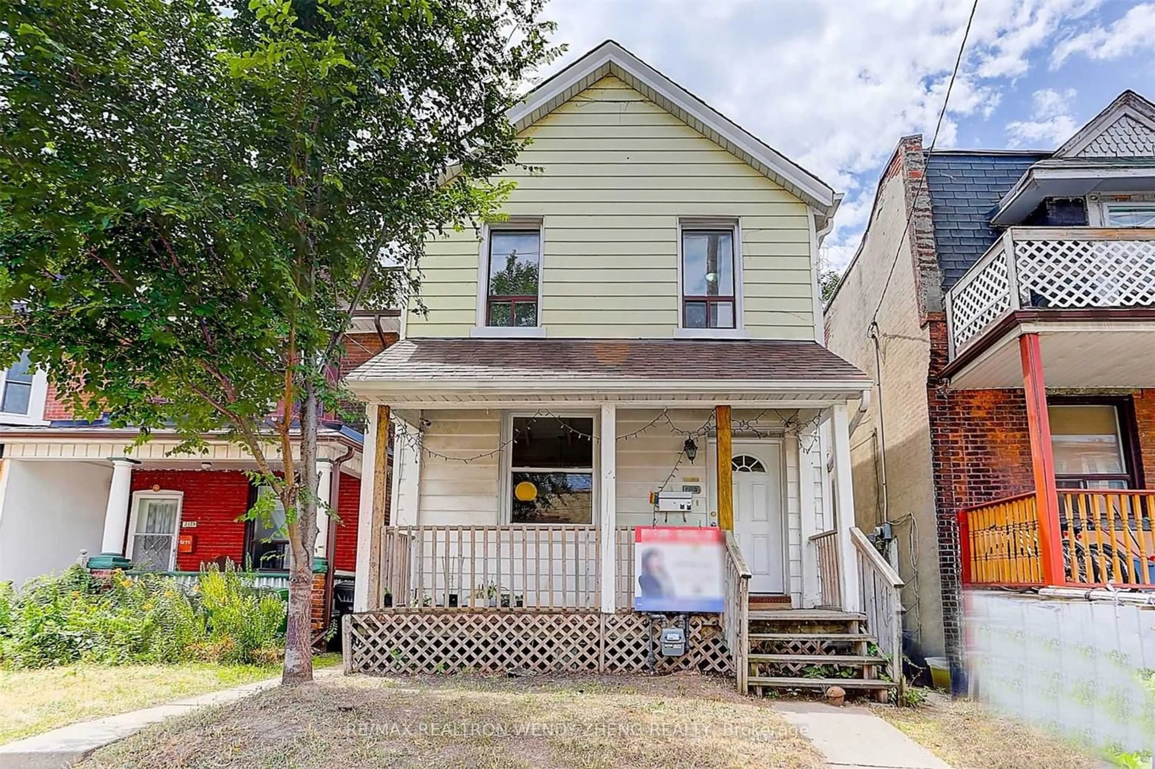 Frontside or backside of a home for 2179 Dundas St, Toronto Ontario M6R 1X5